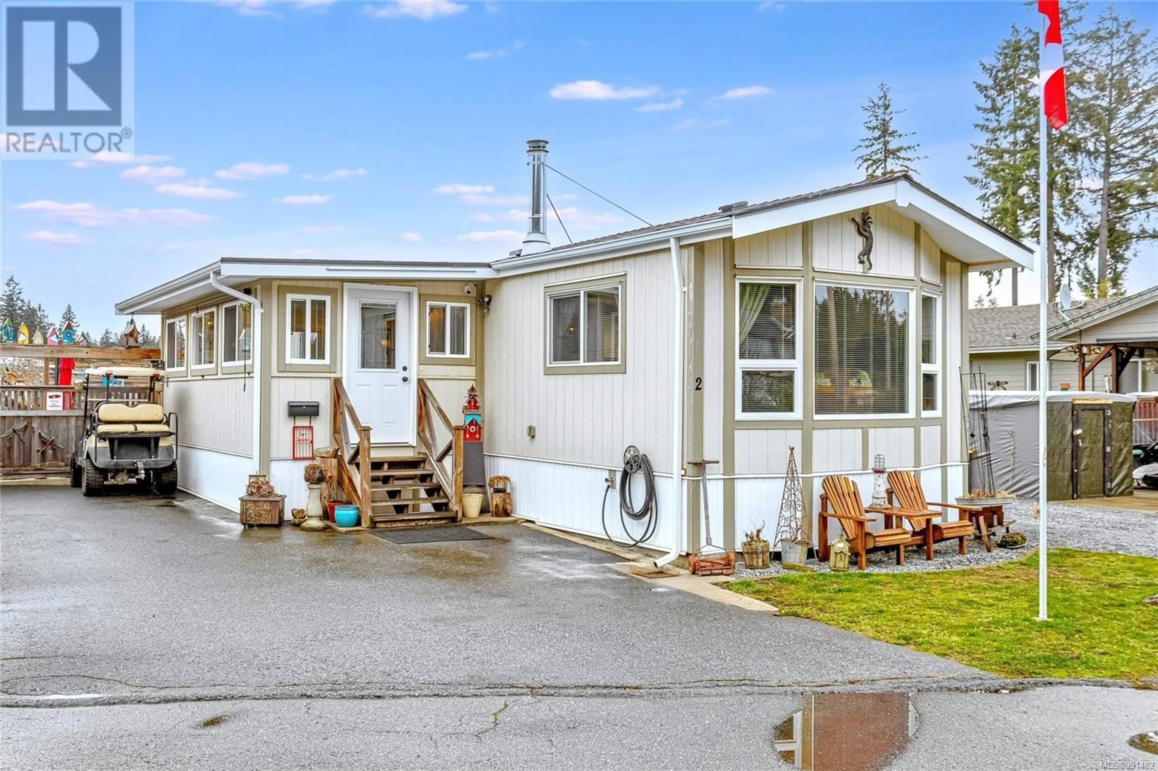 Home with vinyl exterior material, street for 2 - 1572 SEABIRD ROAD, Ladysmith British Columbia V9G1L3