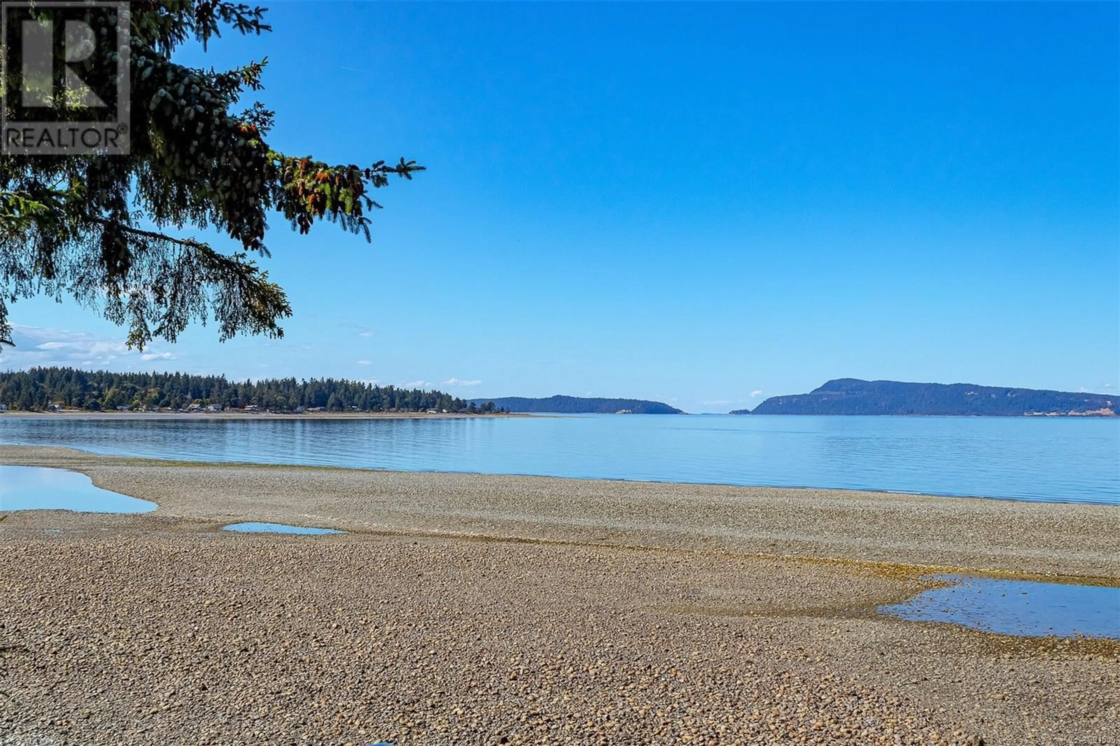 Patio, water/lake/river/ocean view for 5945 ISLAND HIGHWAY WEST, Qualicum Beach British Columbia V9K2C9