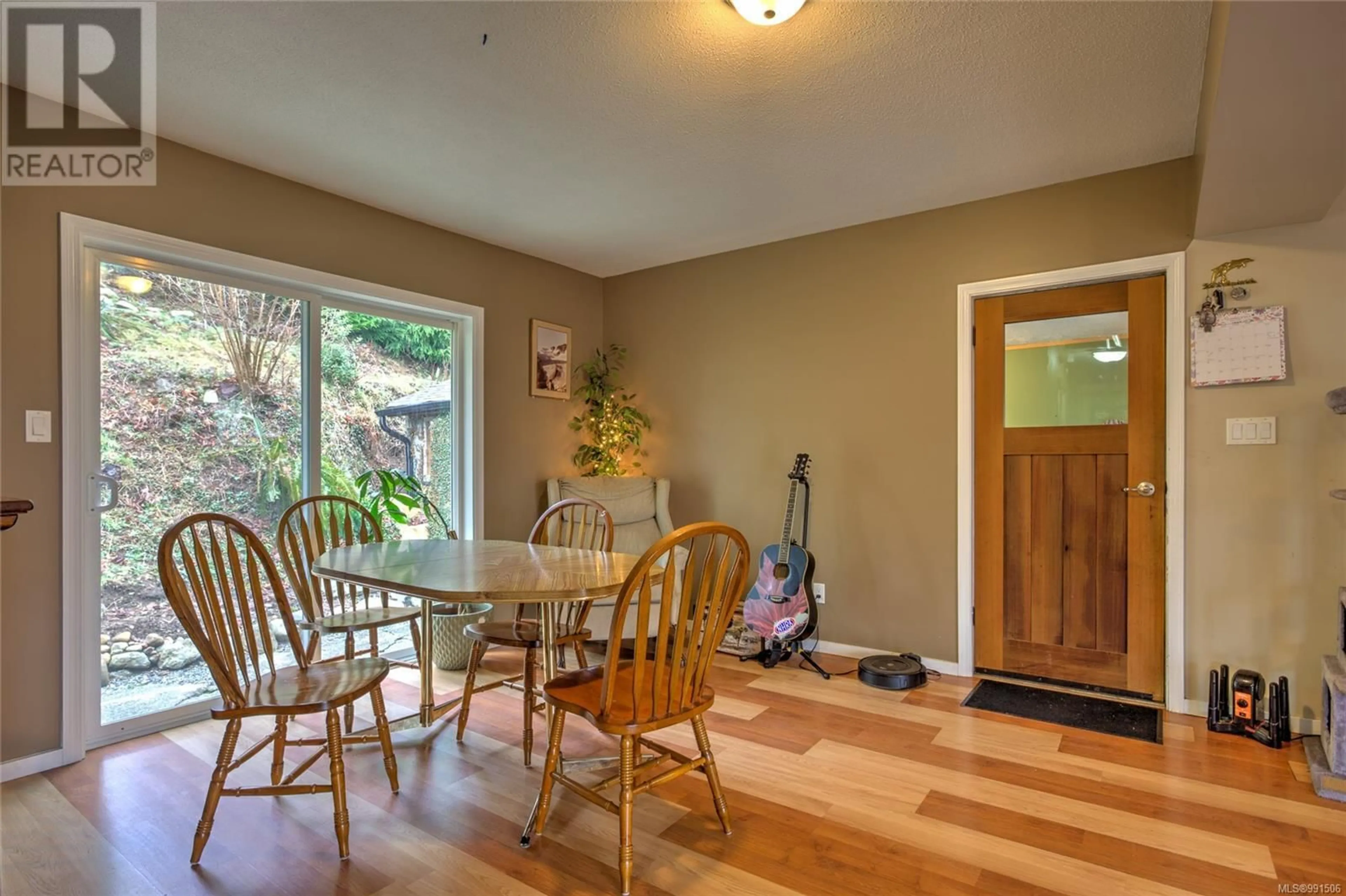 Dining room, wood/laminate floor for 178 RIVER ROAD, Lake Cowichan British Columbia V0R2G0