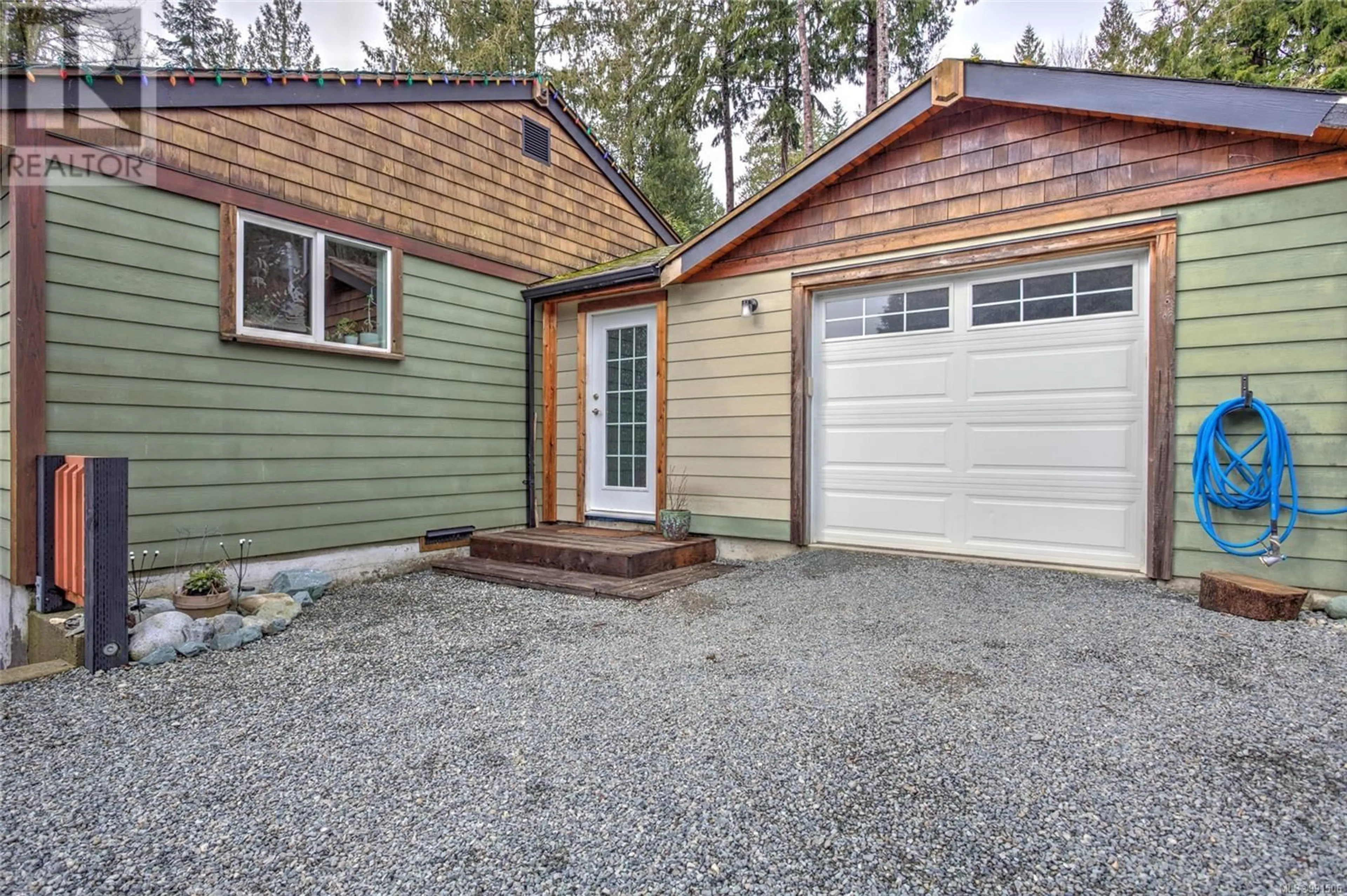 Indoor garage for 178 River Rd, Lake Cowichan British Columbia V0R2G0