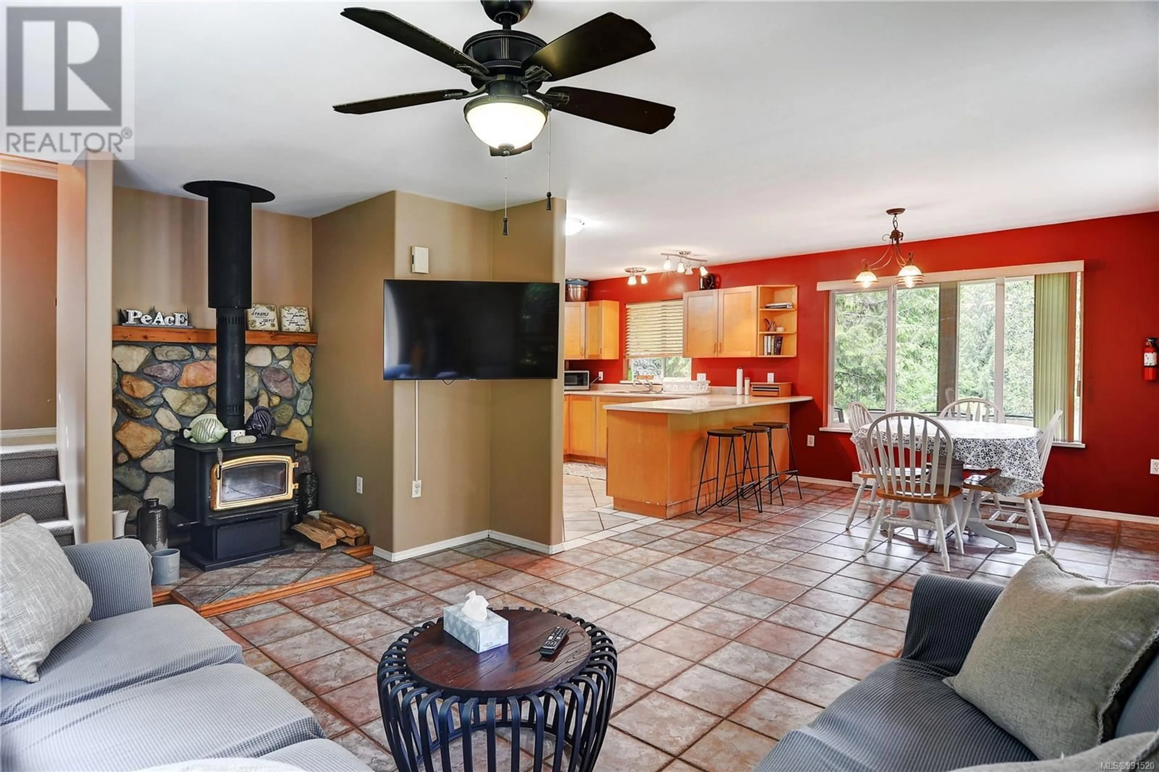 Open concept kitchen, ceramic/tile floor for 1170 CORCAN ROAD, Qualicum Beach British Columbia V9K2R6