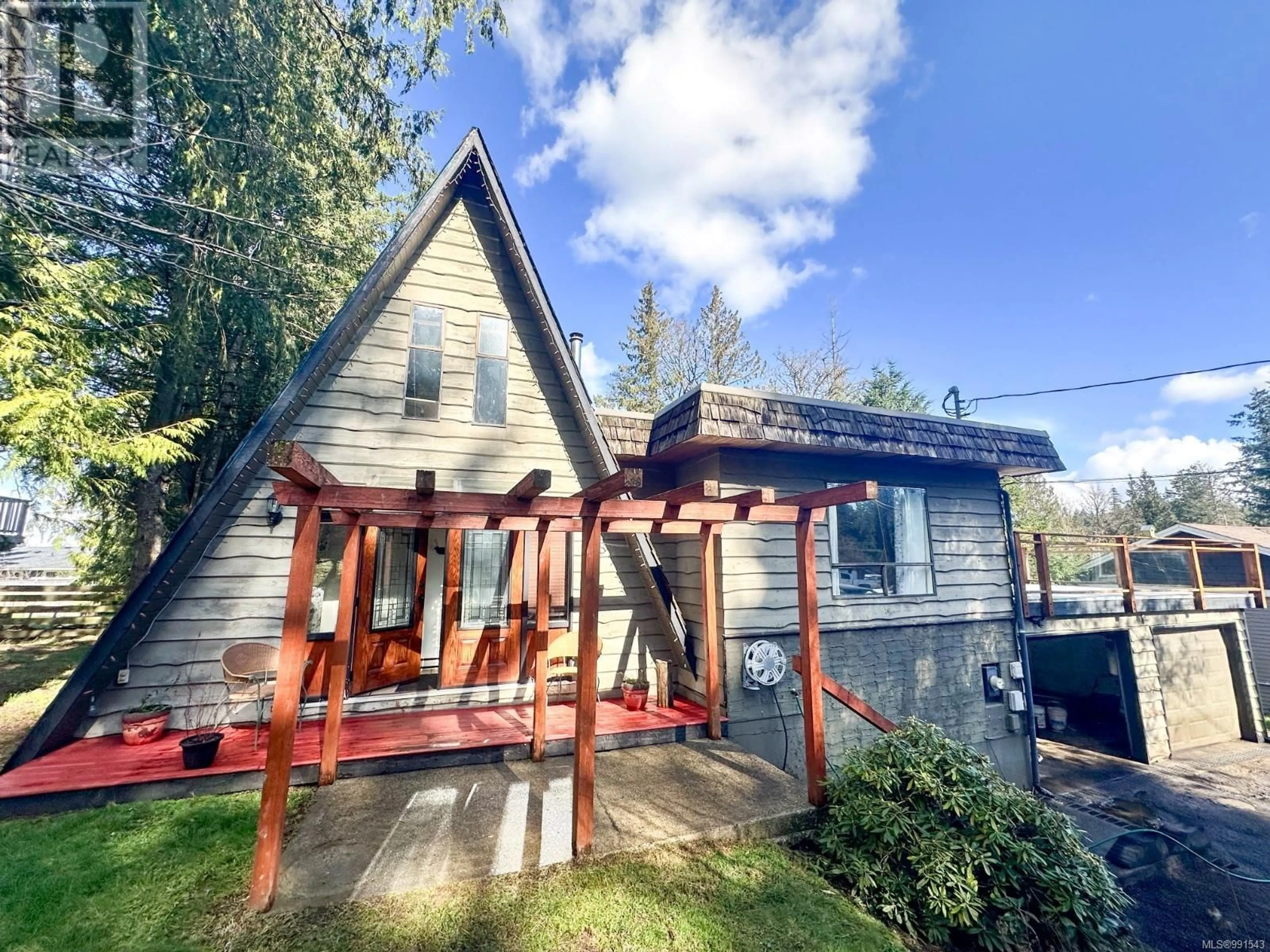 A pic from outside/outdoor area/front of a property/back of a property/a pic from drone, street for 28 Lebarz Rd, Nanaimo British Columbia V9X1A9