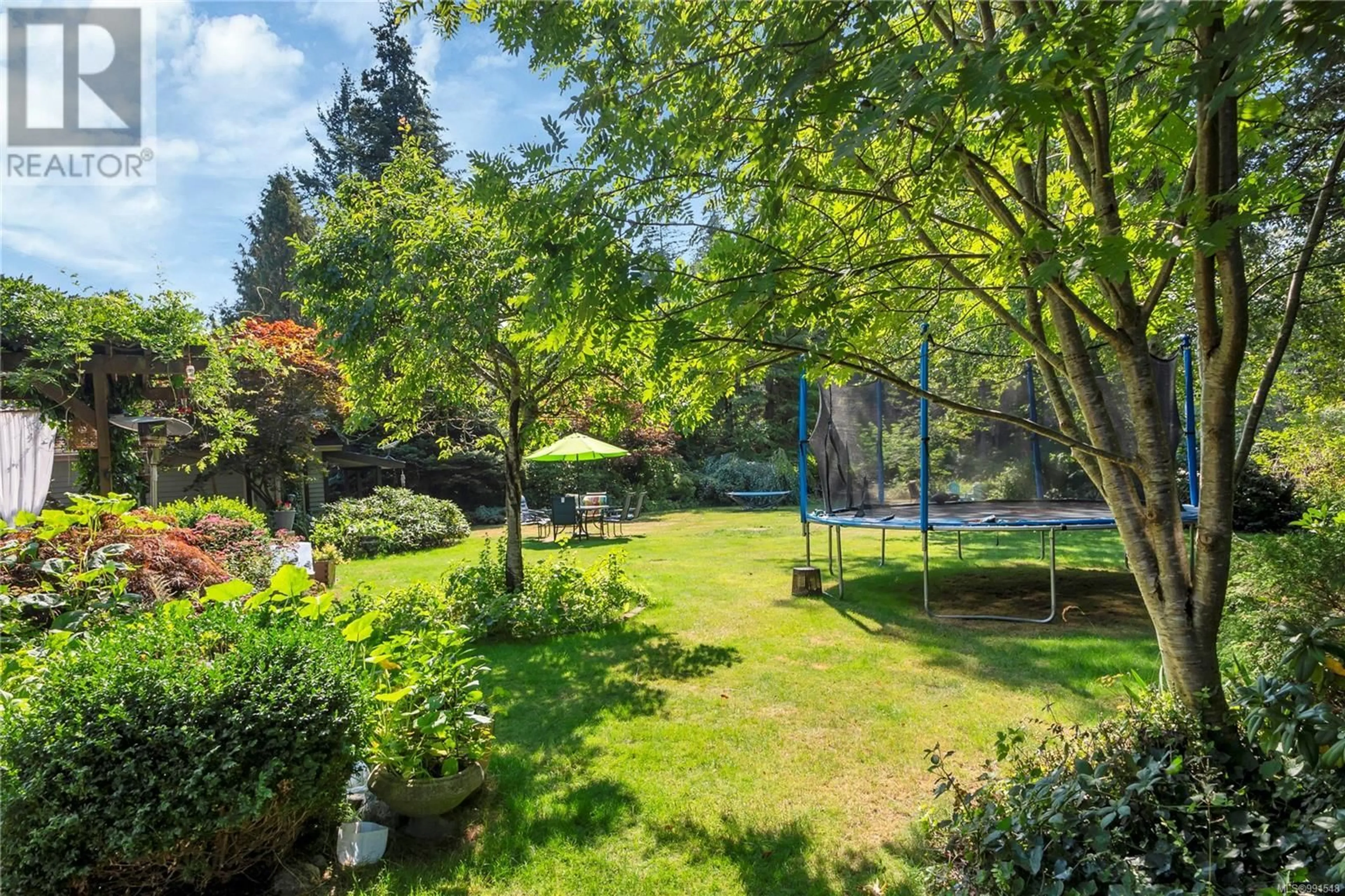 Patio, forest/trees view for 8856 MCLAREY AVENUE, Black Creek British Columbia V9J1A3