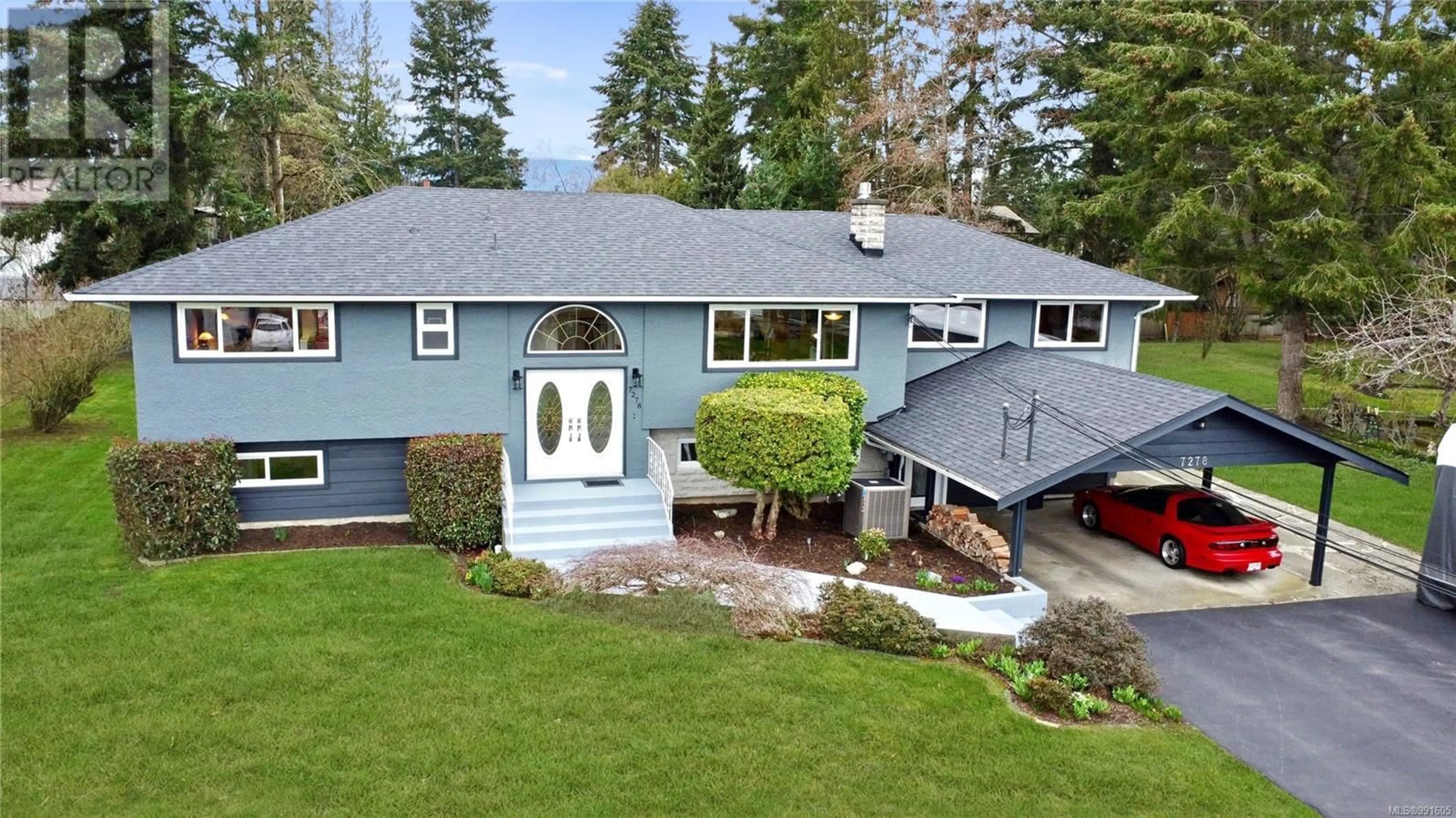 A pic from outside/outdoor area/front of a property/back of a property/a pic from drone, street for 7278 Chatwell Dr, Central Saanich British Columbia V8M1M8