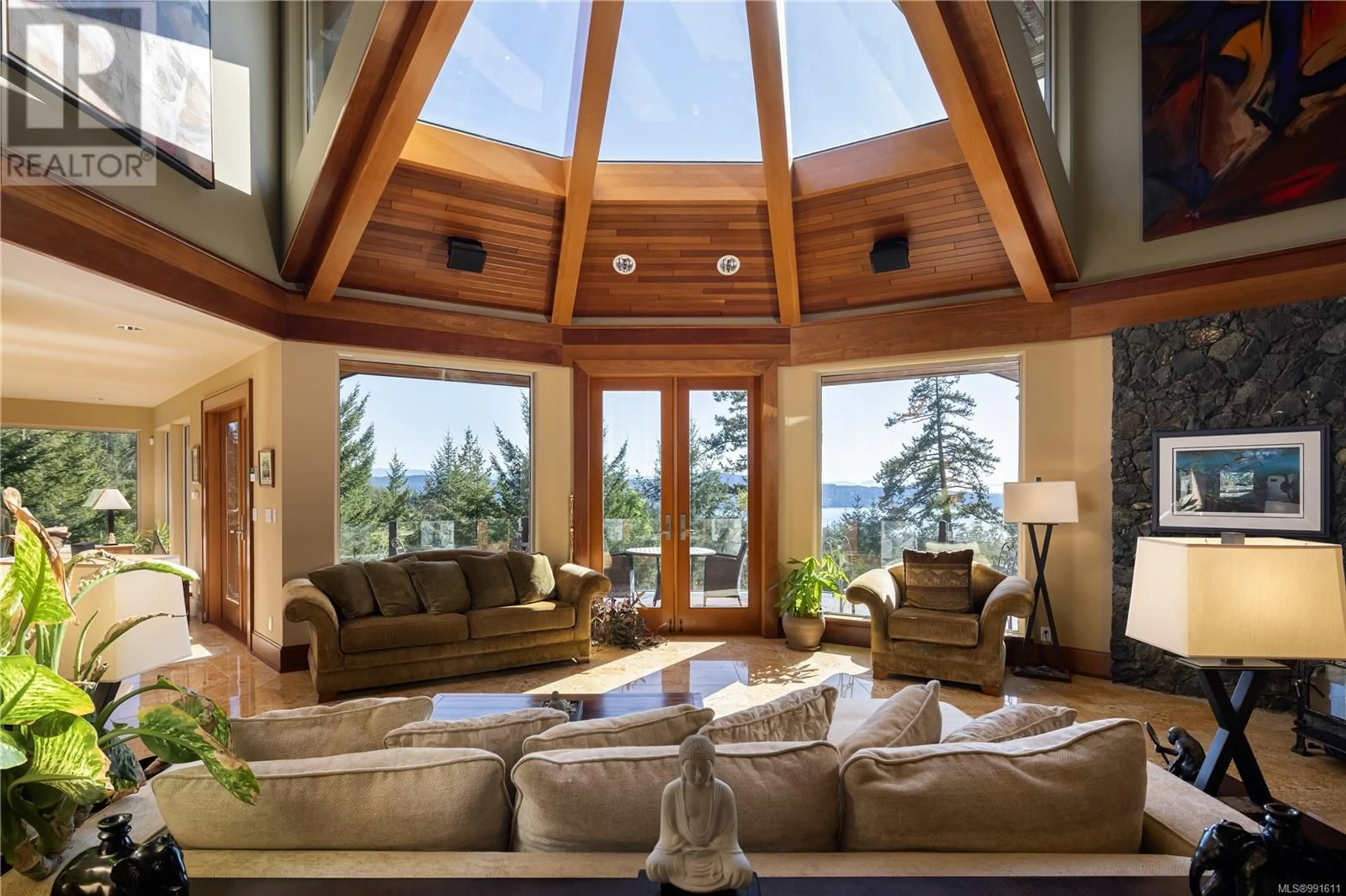 Indoor foyer for 4948 NAGLE ROAD, Sooke British Columbia V9Z1C7