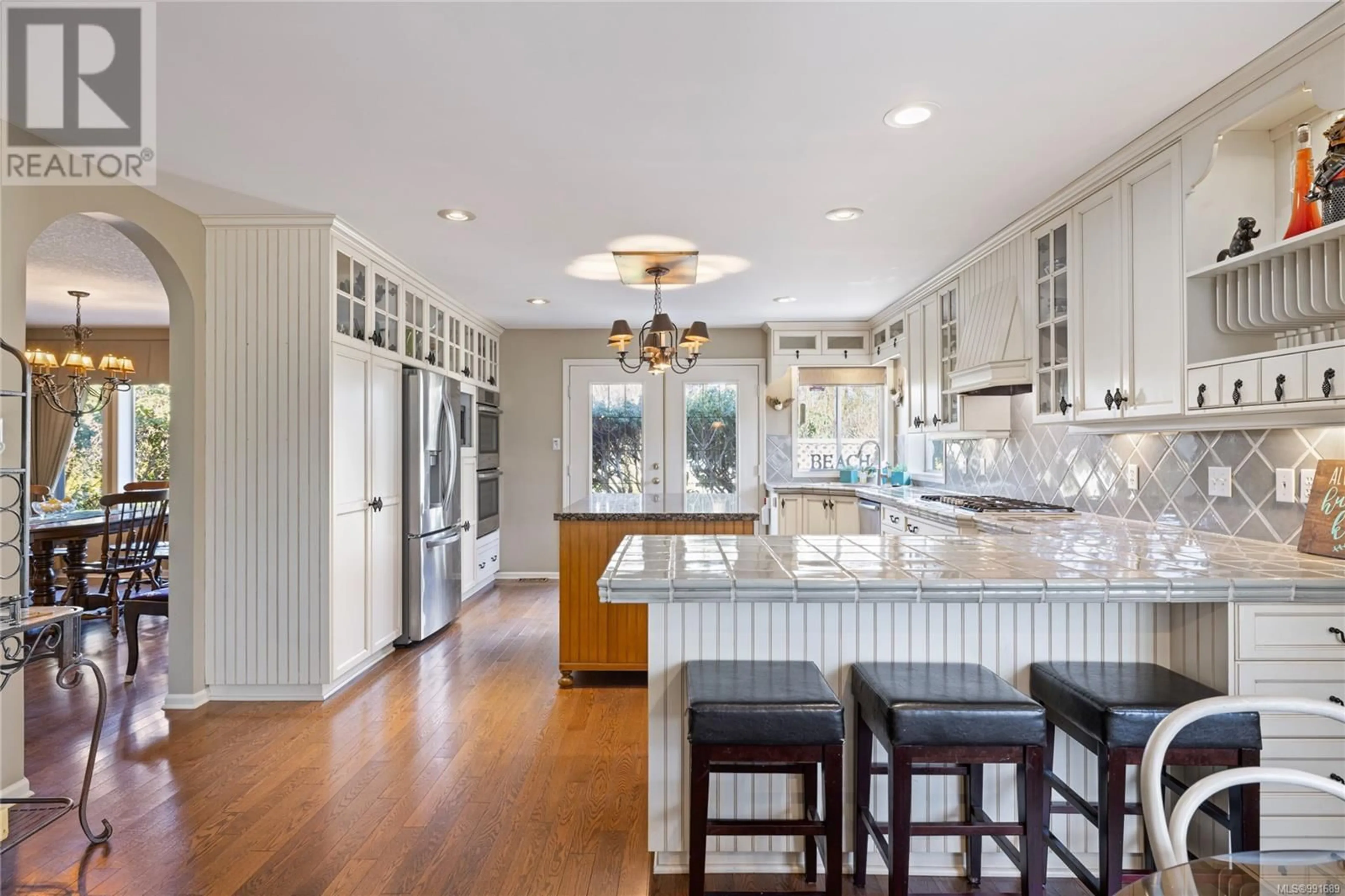 Open concept kitchen, ceramic/tile floor for 1424 BLACKBRANT PLACE, Parksville British Columbia V9P2A3