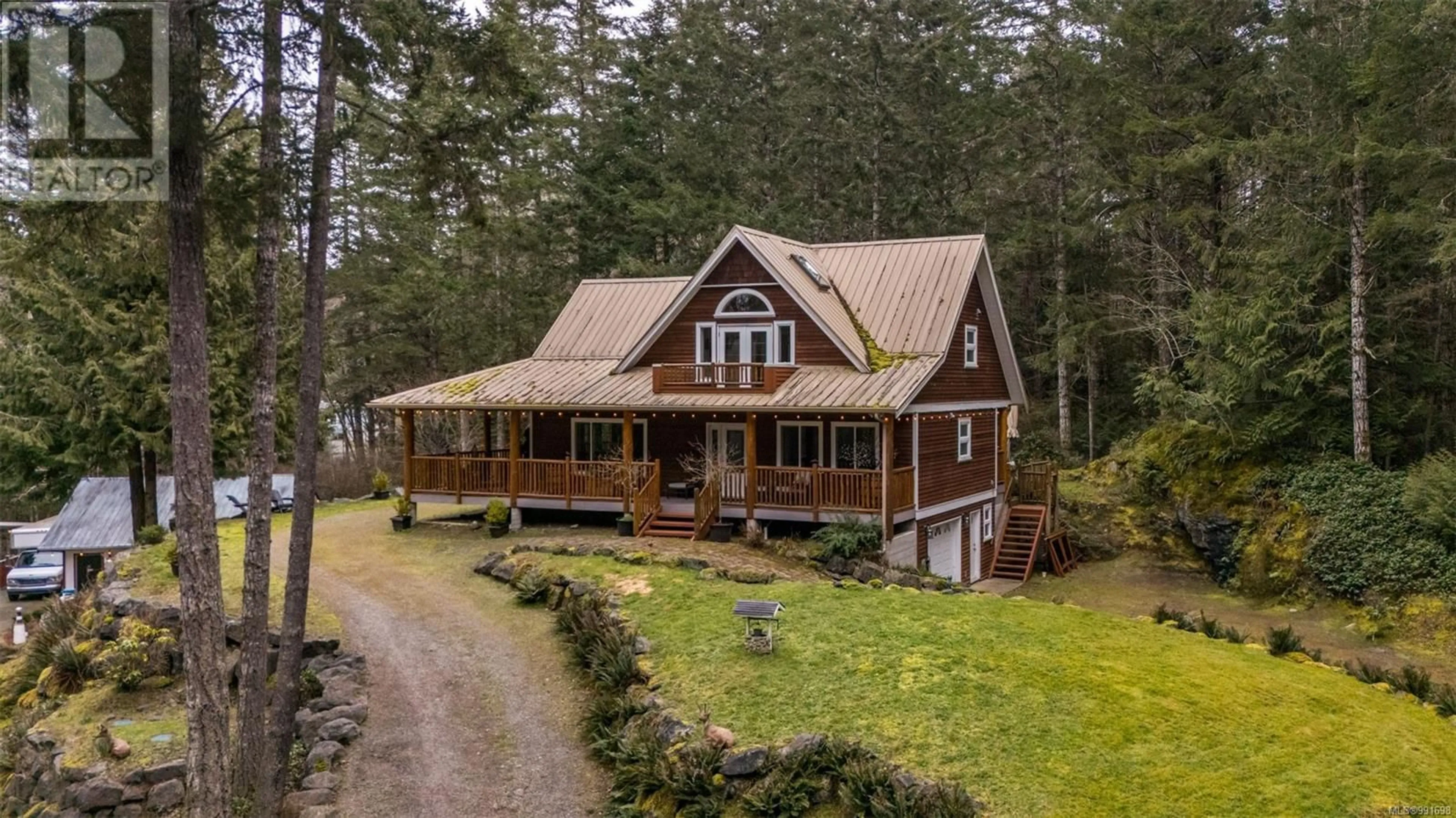 A pic from outside/outdoor area/front of a property/back of a property/a pic from drone, unknown for 788 PARKHEIGHTS DRIVE, Sooke British Columbia V9Z1B5