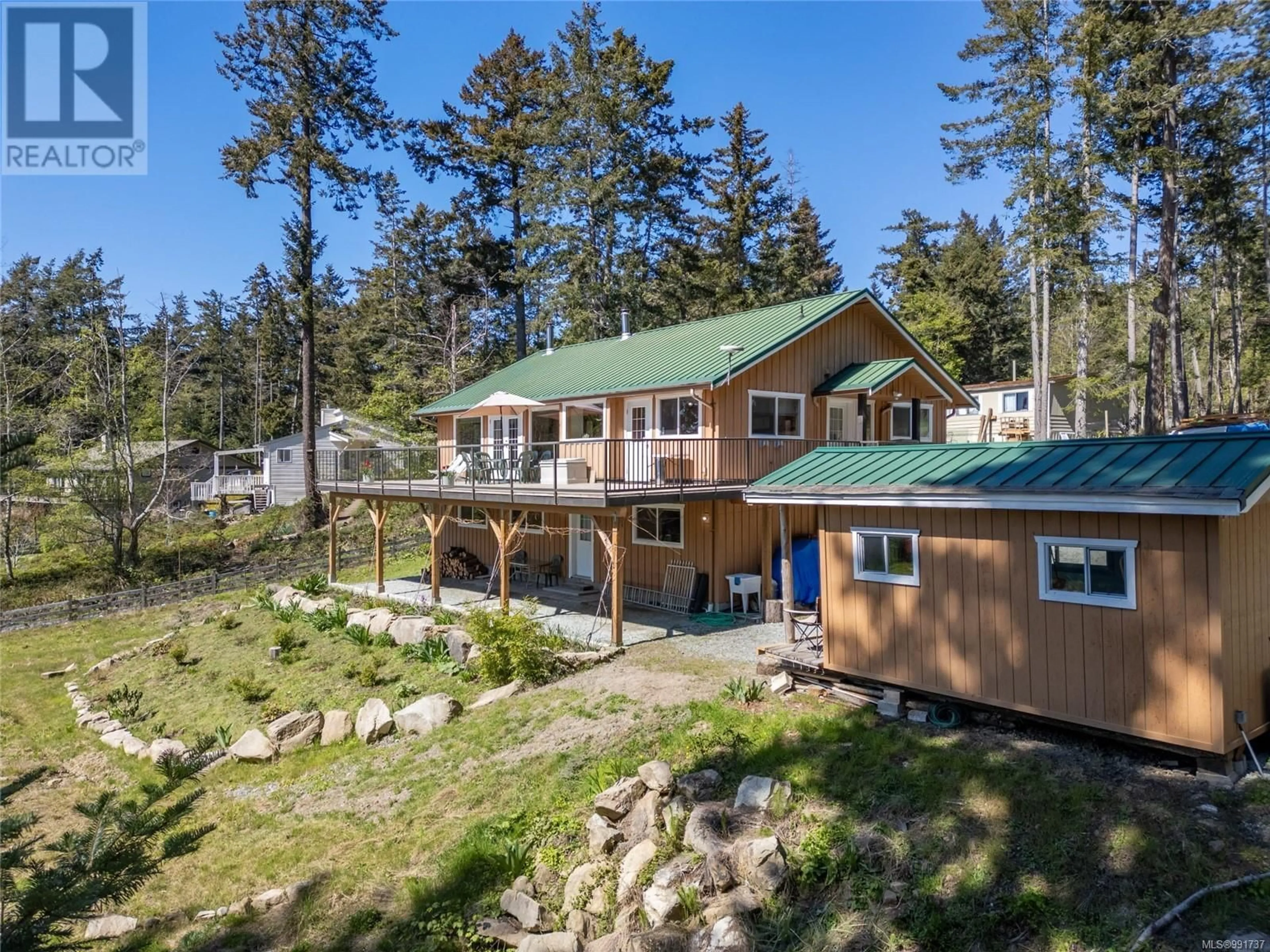 A pic from outside/outdoor area/front of a property/back of a property/a pic from drone, water/lake/river/ocean view for 3731 PRIVATEERS ROAD, Pender Island British Columbia V0N2M2
