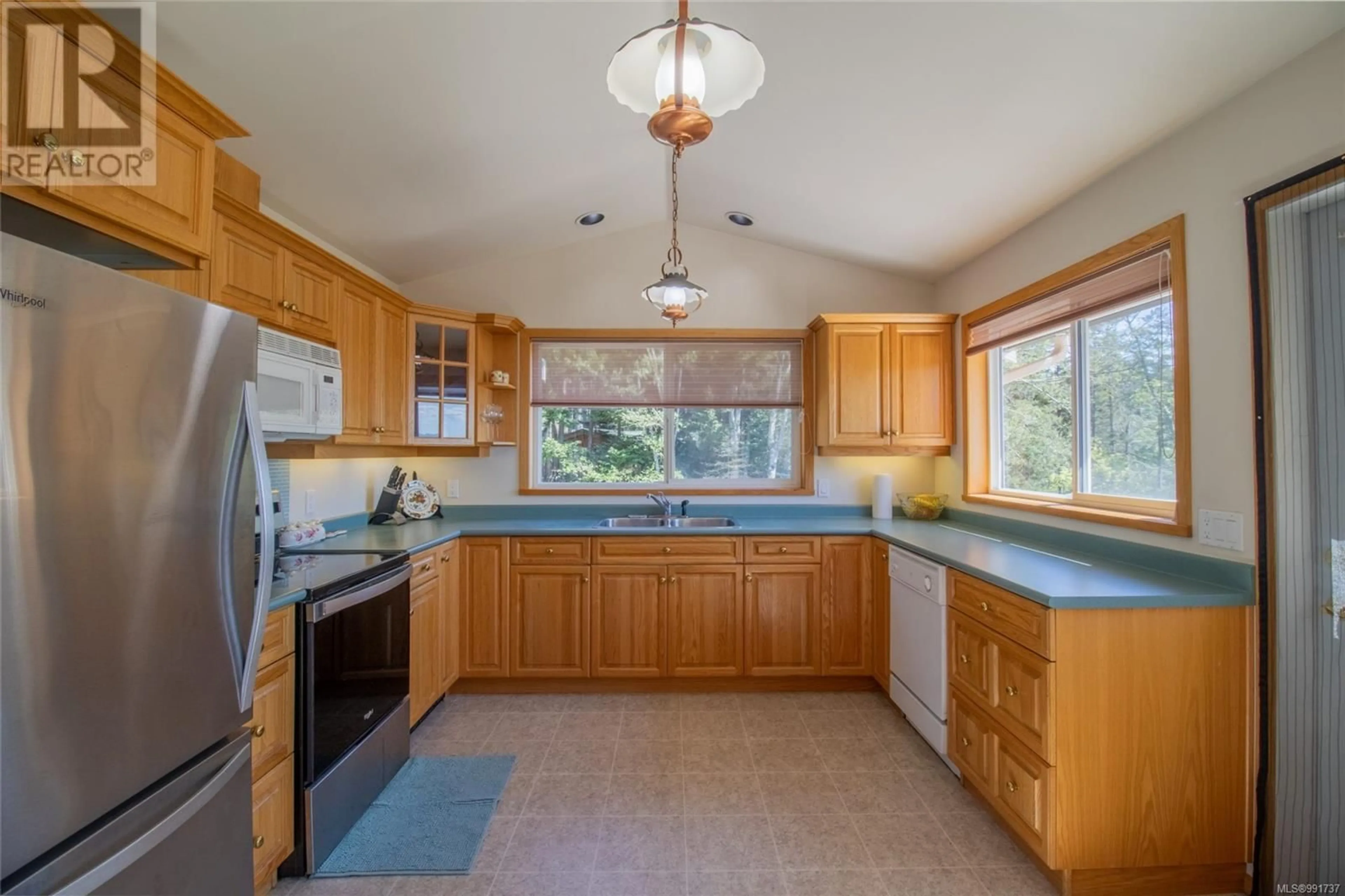 Patio, water/lake/river/ocean view for 3731 PRIVATEERS ROAD, Pender Island British Columbia V0N2M2