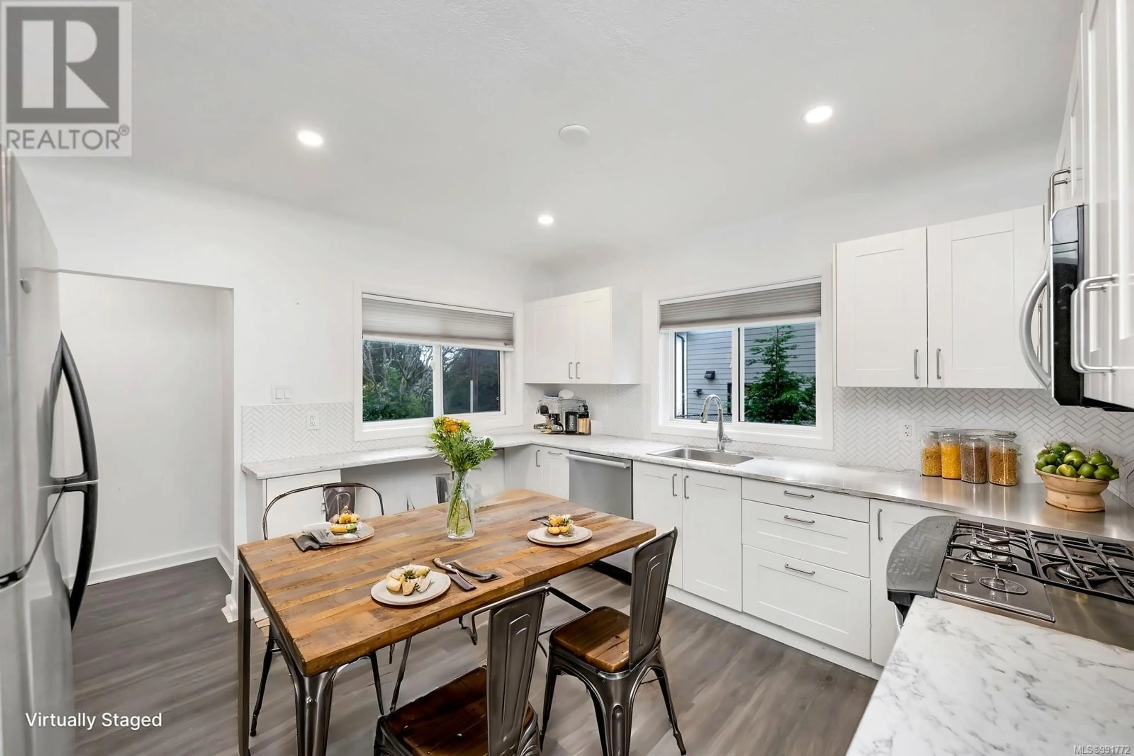 Open concept kitchen, unknown for 3980 Bow Rd, Saanich British Columbia V8N3B1