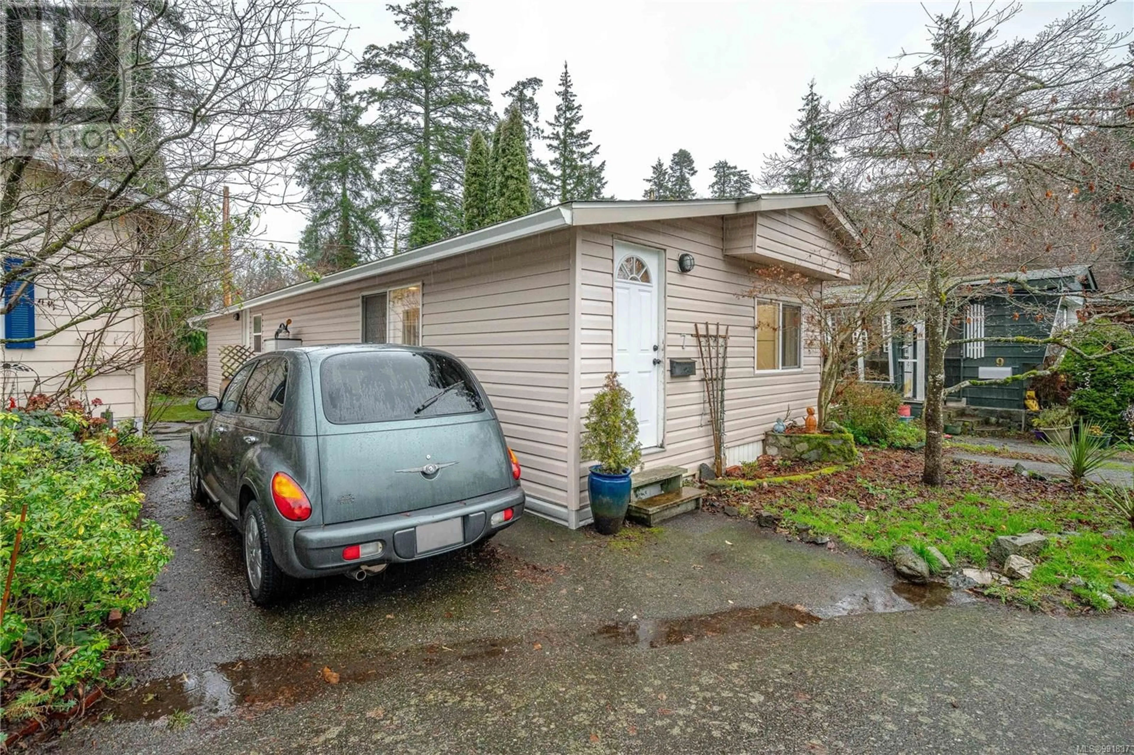 Unknown for 7 - 1201 CRAIGFLOWER ROAD, View Royal British Columbia V9A2X9