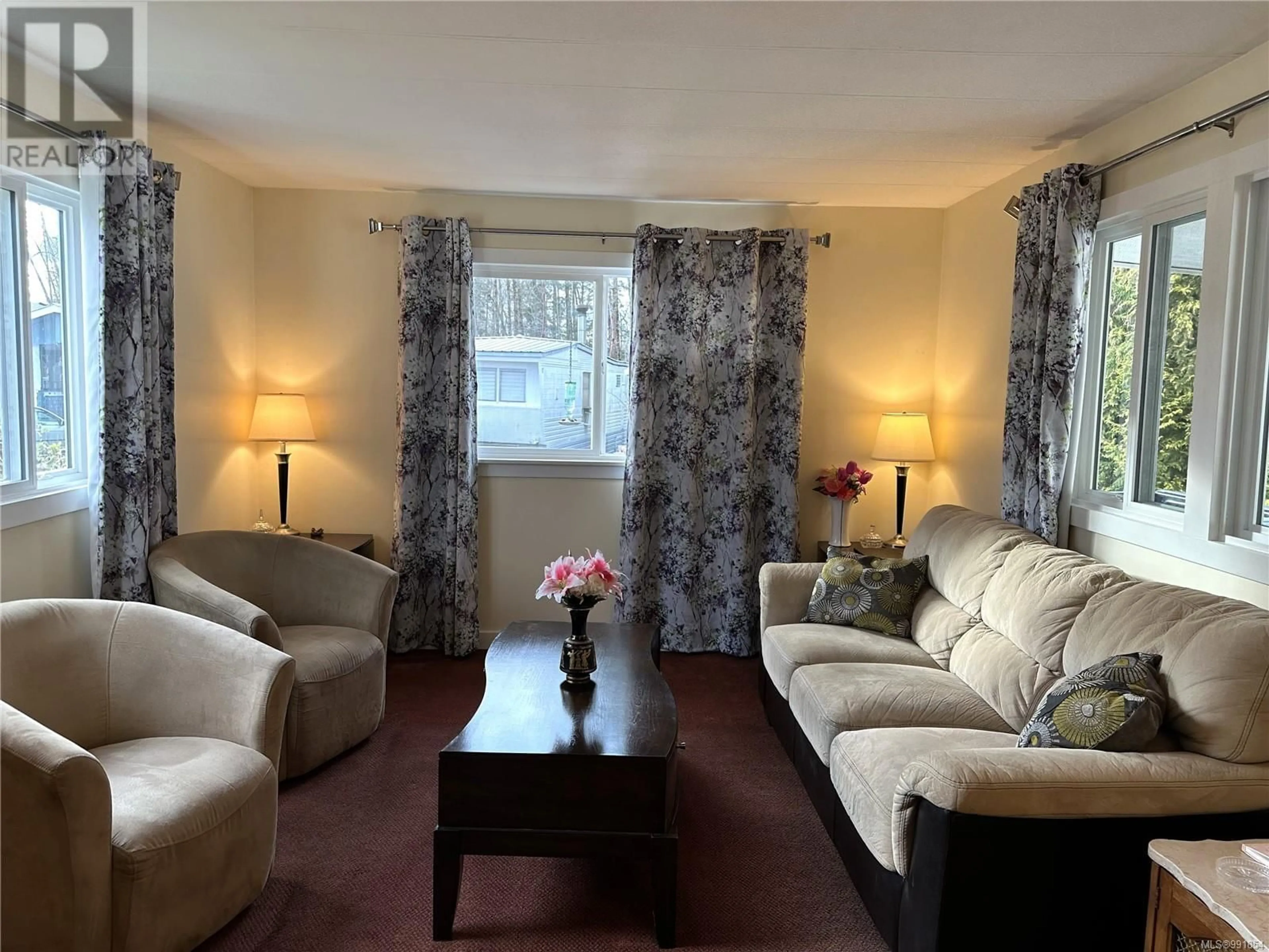 Living room with furniture, unknown for 317 - 2885 BOYS ROAD, Duncan British Columbia V9L4Y9