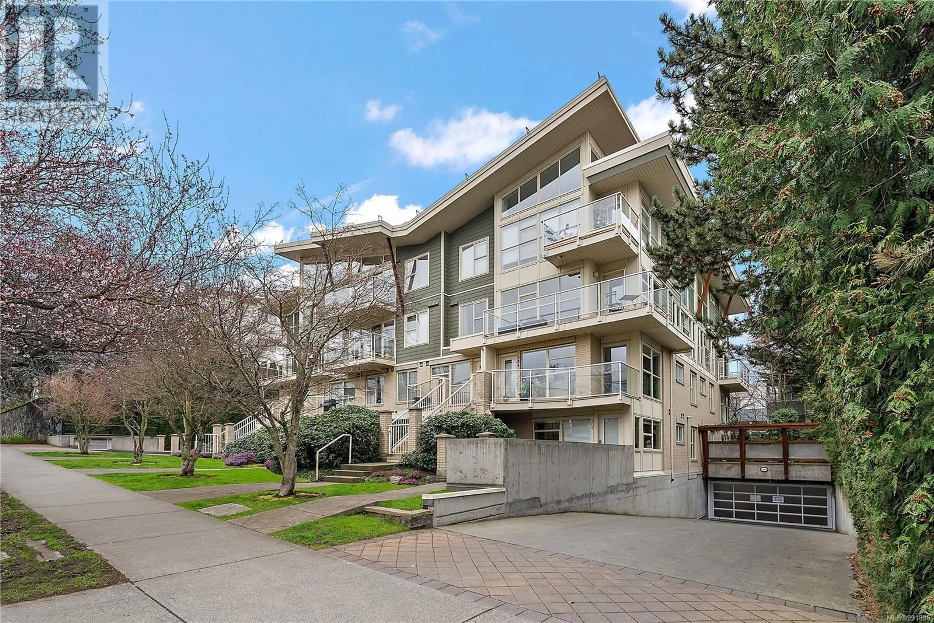 Patio, unknown for 207 1155 Yates St, Victoria British Columbia V8V3N1