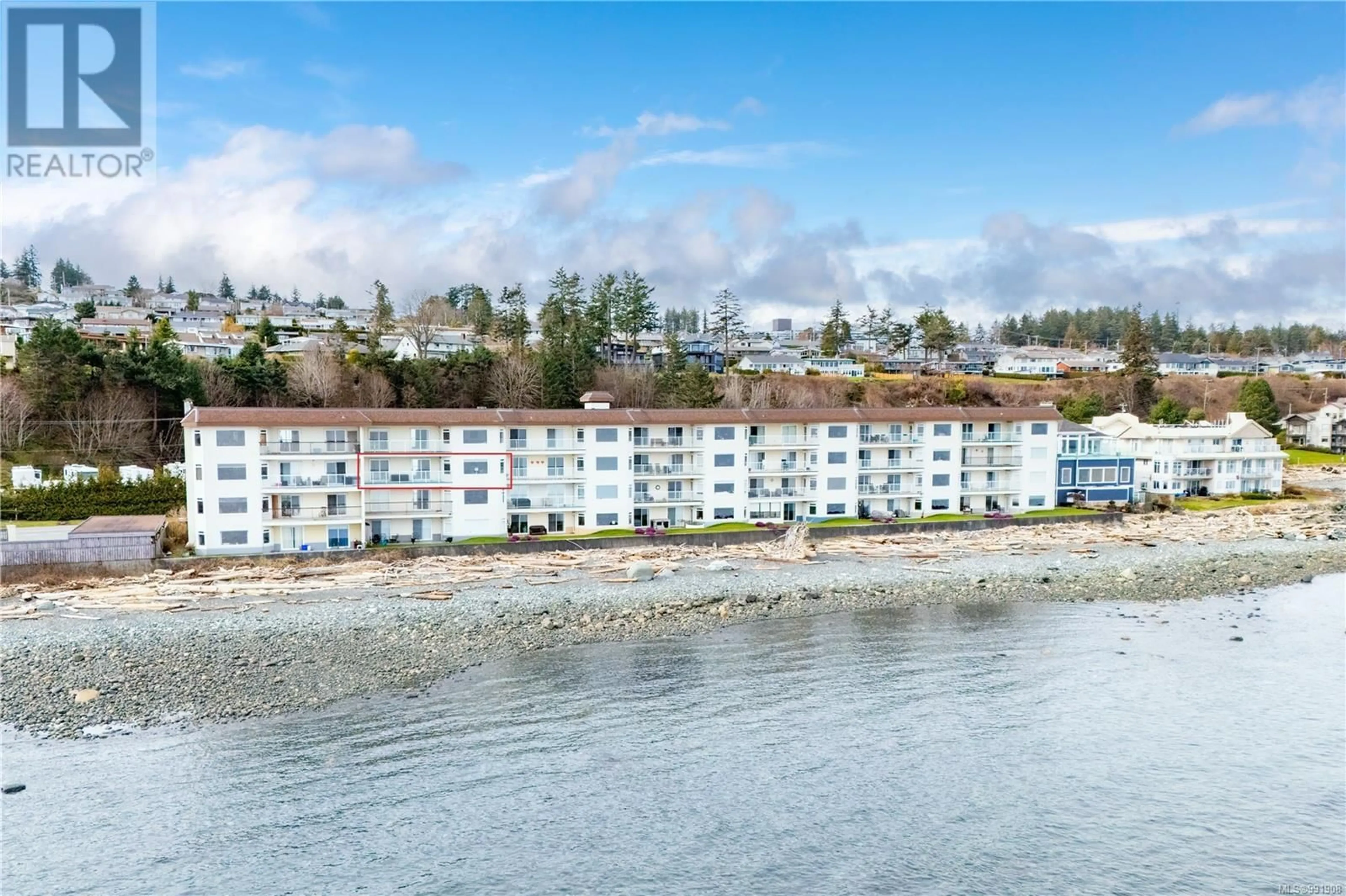 A pic from outside/outdoor area/front of a property/back of a property/a pic from drone, water/lake/river/ocean view for 306 - 169 ISLAND HIGHWAY SOUTH, Campbell River British Columbia V9W6W2