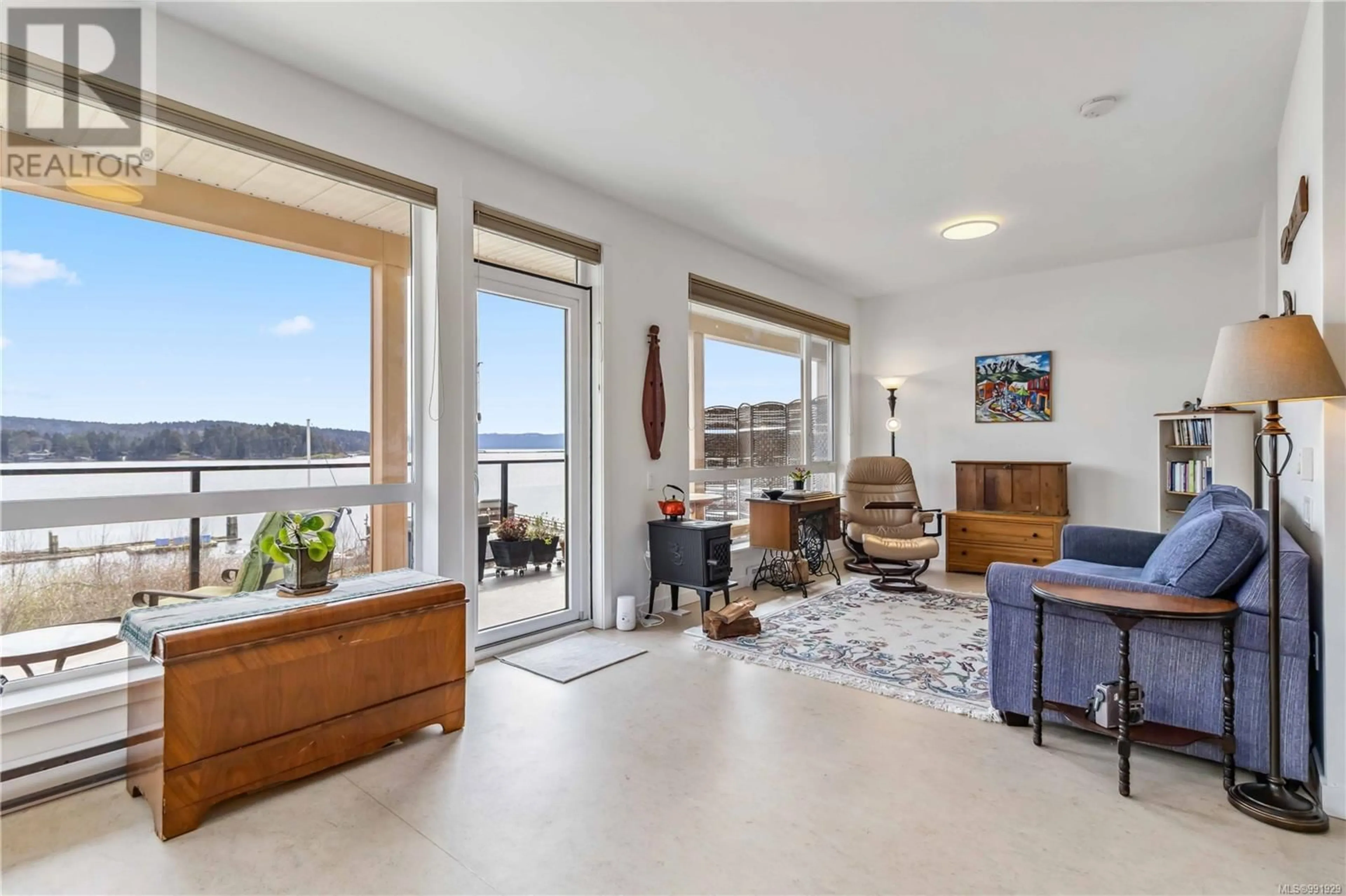 Living room with furniture, unknown for 101 - 6671 HORNE ROAD, Sooke British Columbia V9Z1H6