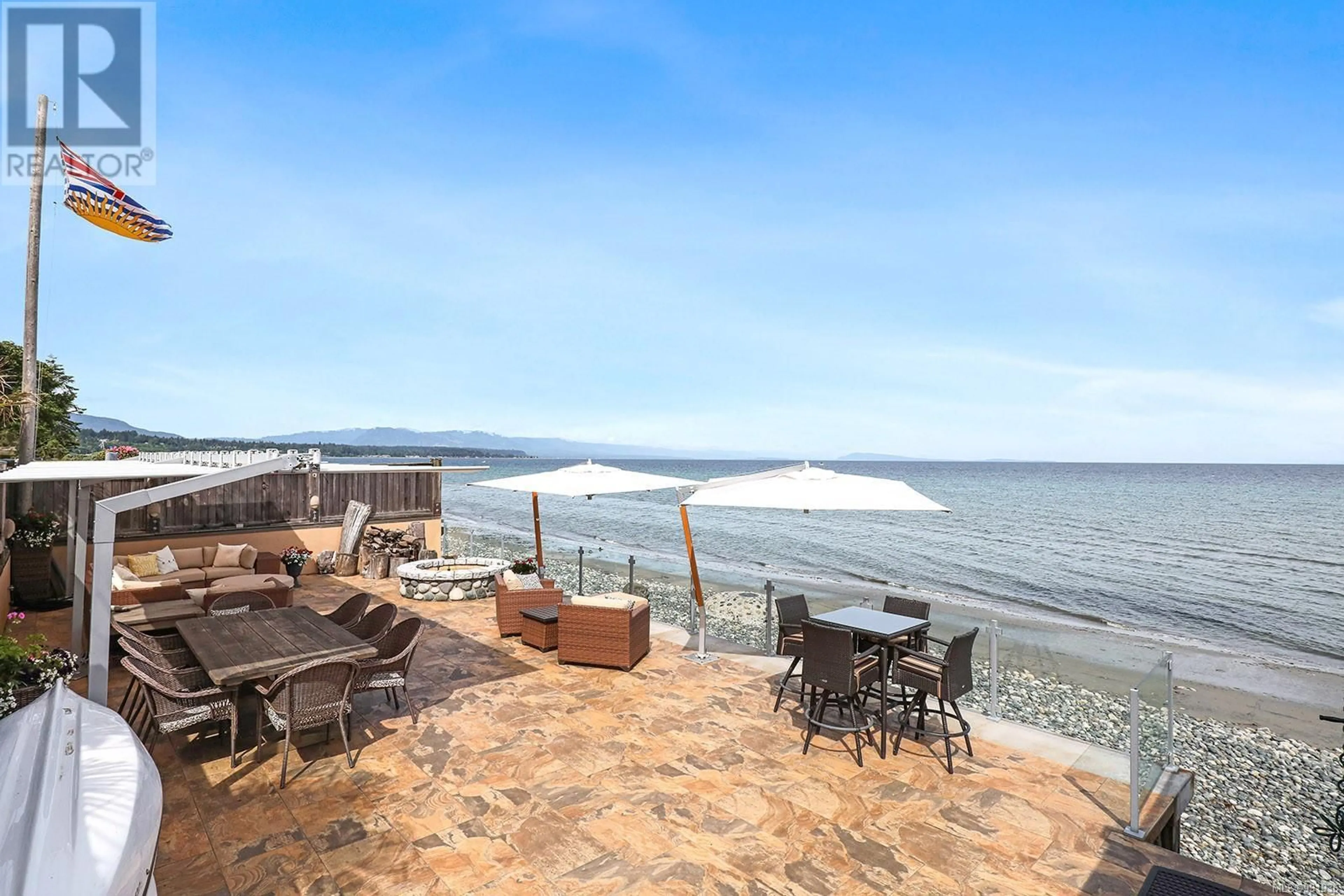 Patio, water/lake/river/ocean view for 450 Judges Row, Qualicum Beach British Columbia V9K1G6