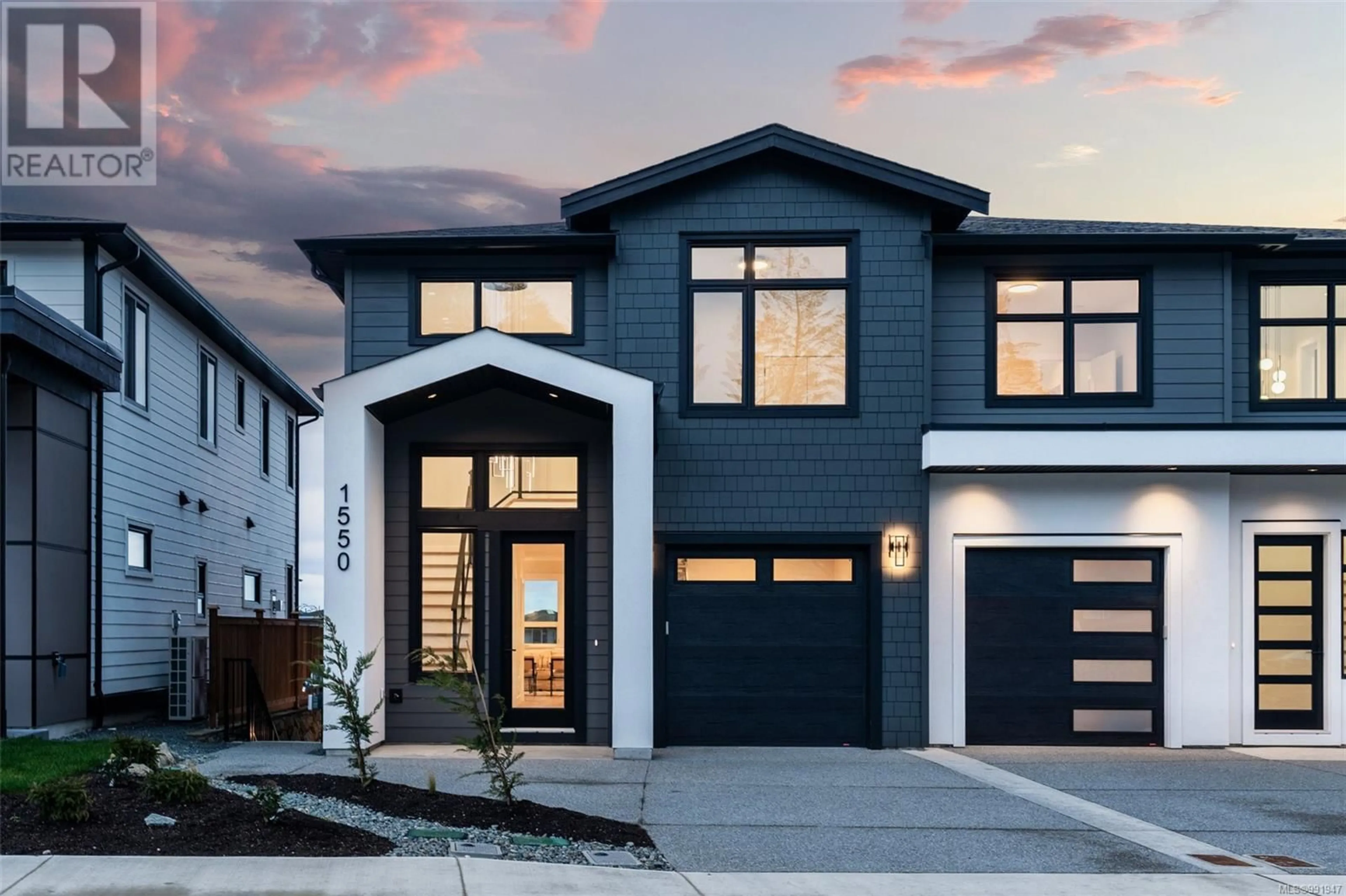 Home with vinyl exterior material, street for 1550 MARBLE PLACE, Langford British Columbia V9B7A2