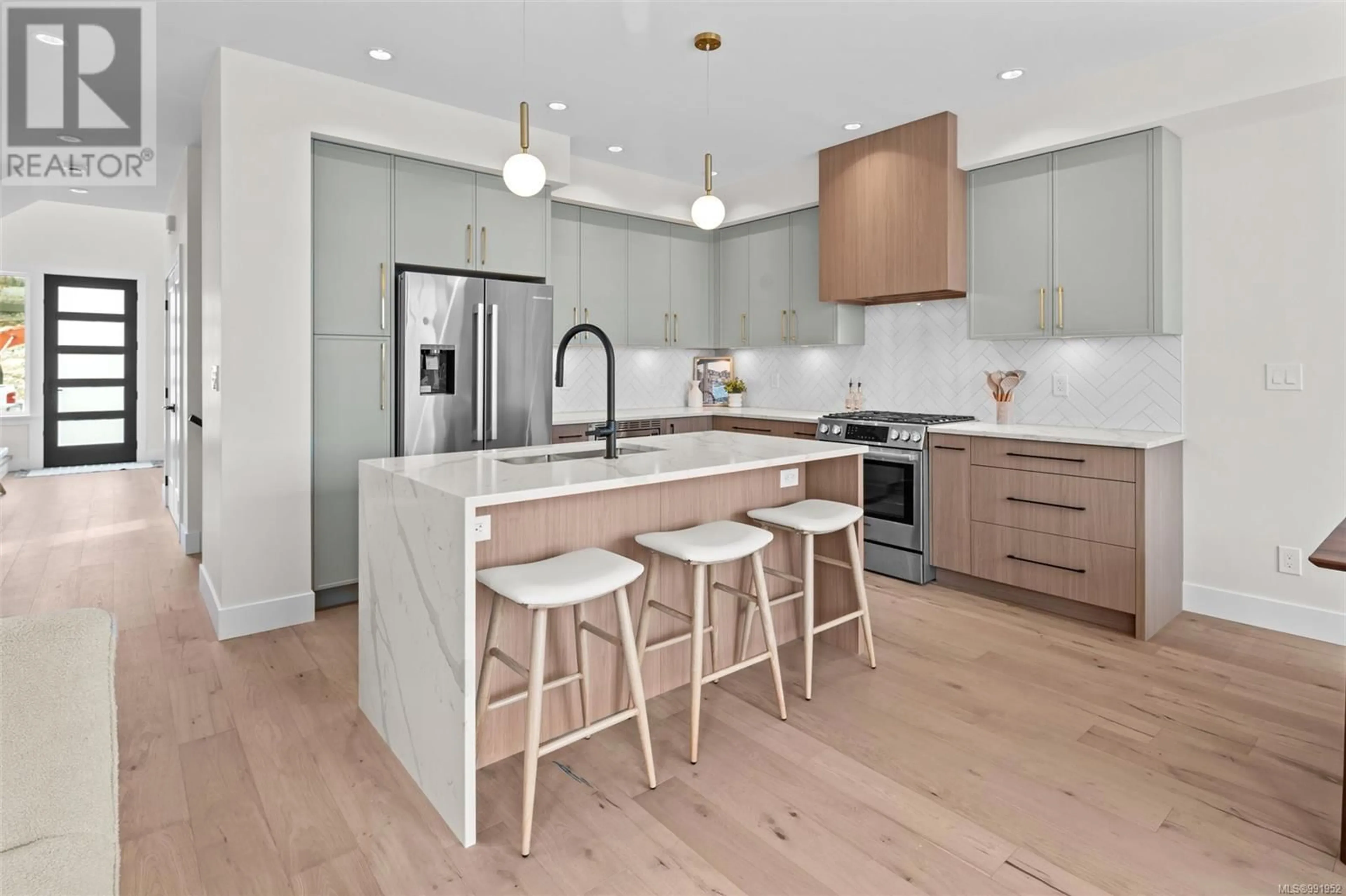Contemporary kitchen, unknown for 1548 MARBLE PLACE, Langford British Columbia V9B7A2