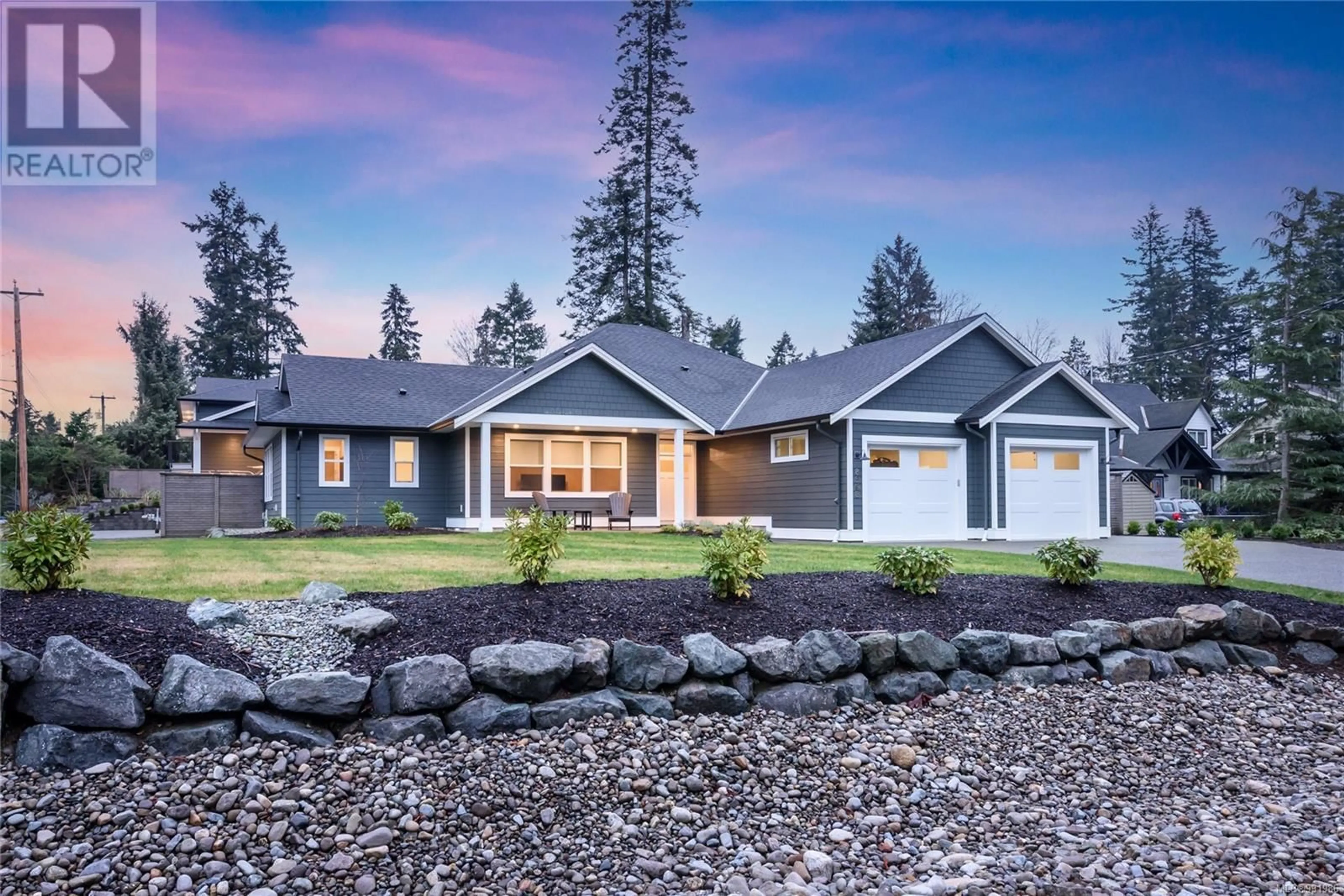 Home with vinyl exterior material, unknown for 8968 HENDERSON AVENUE, Black Creek British Columbia V9J1A4