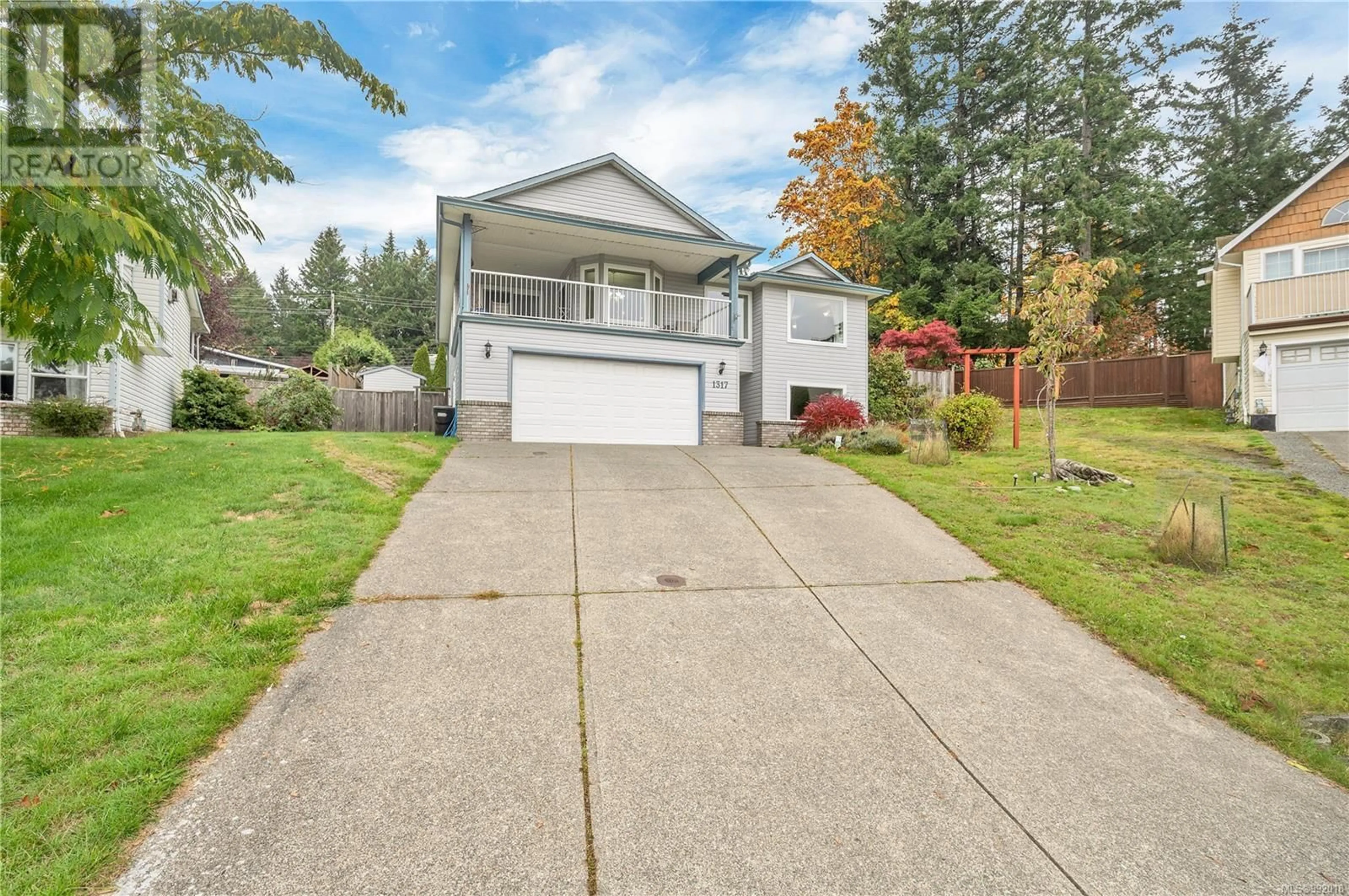 Home with vinyl exterior material, street for 1317 CARAMEL CRESCENT, Campbell River British Columbia V9W7Y8