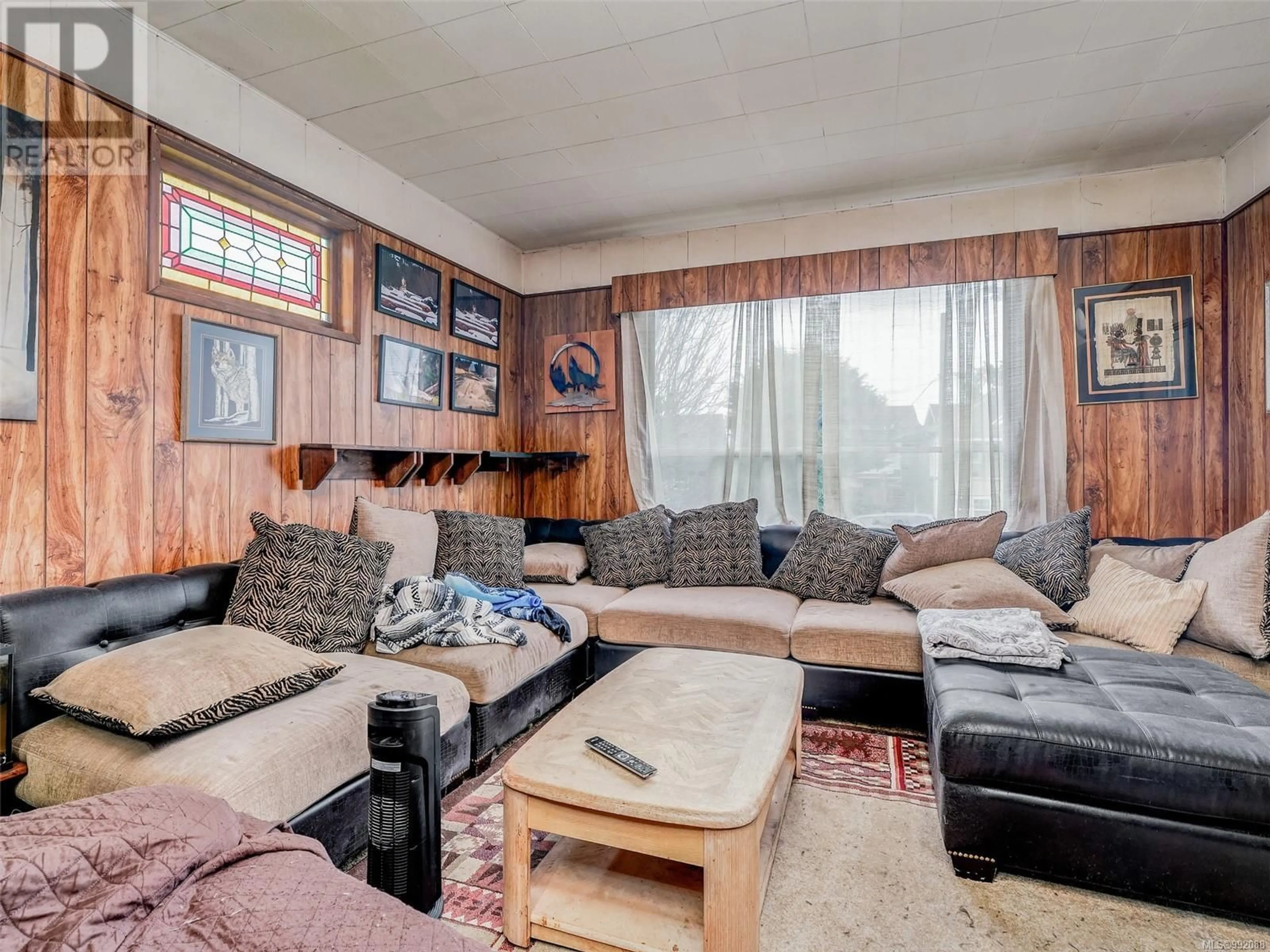 Living room with furniture, unknown for 3084 CARROLL STREET, Victoria British Columbia V9A1P9