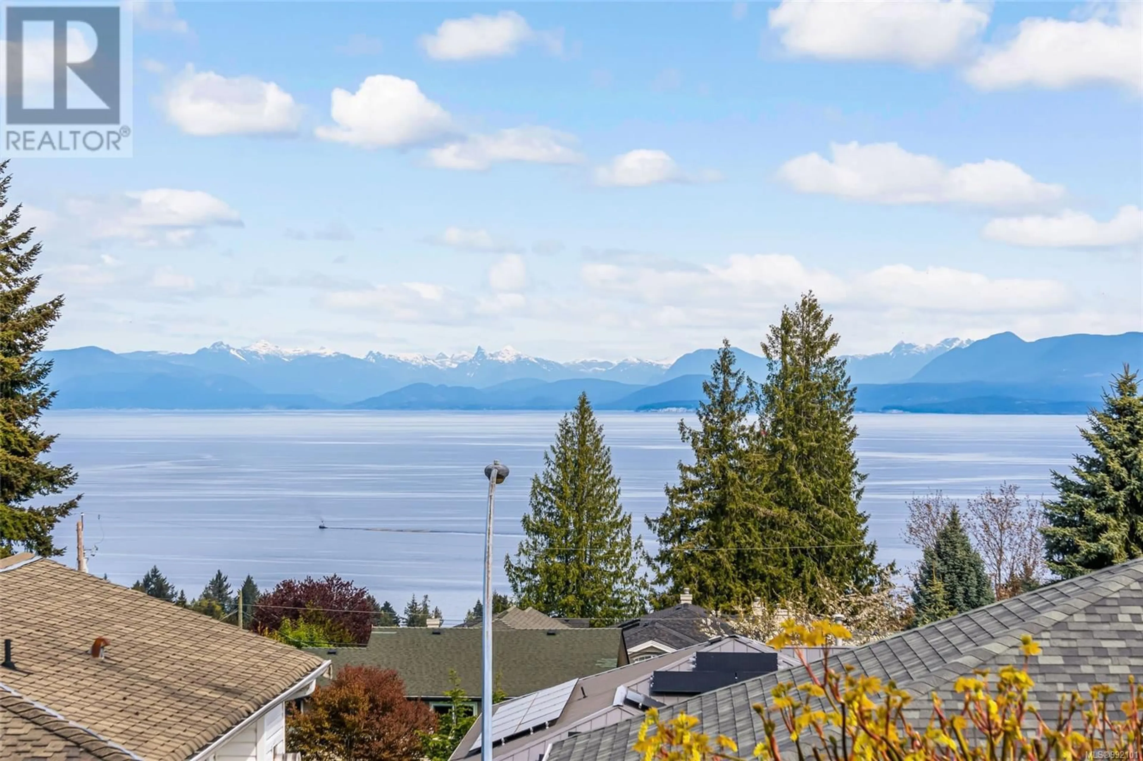 A pic from outside/outdoor area/front of a property/back of a property/a pic from drone, water/lake/river/ocean view for 5658 Malibu Terr, Nanaimo British Columbia V9T5W7