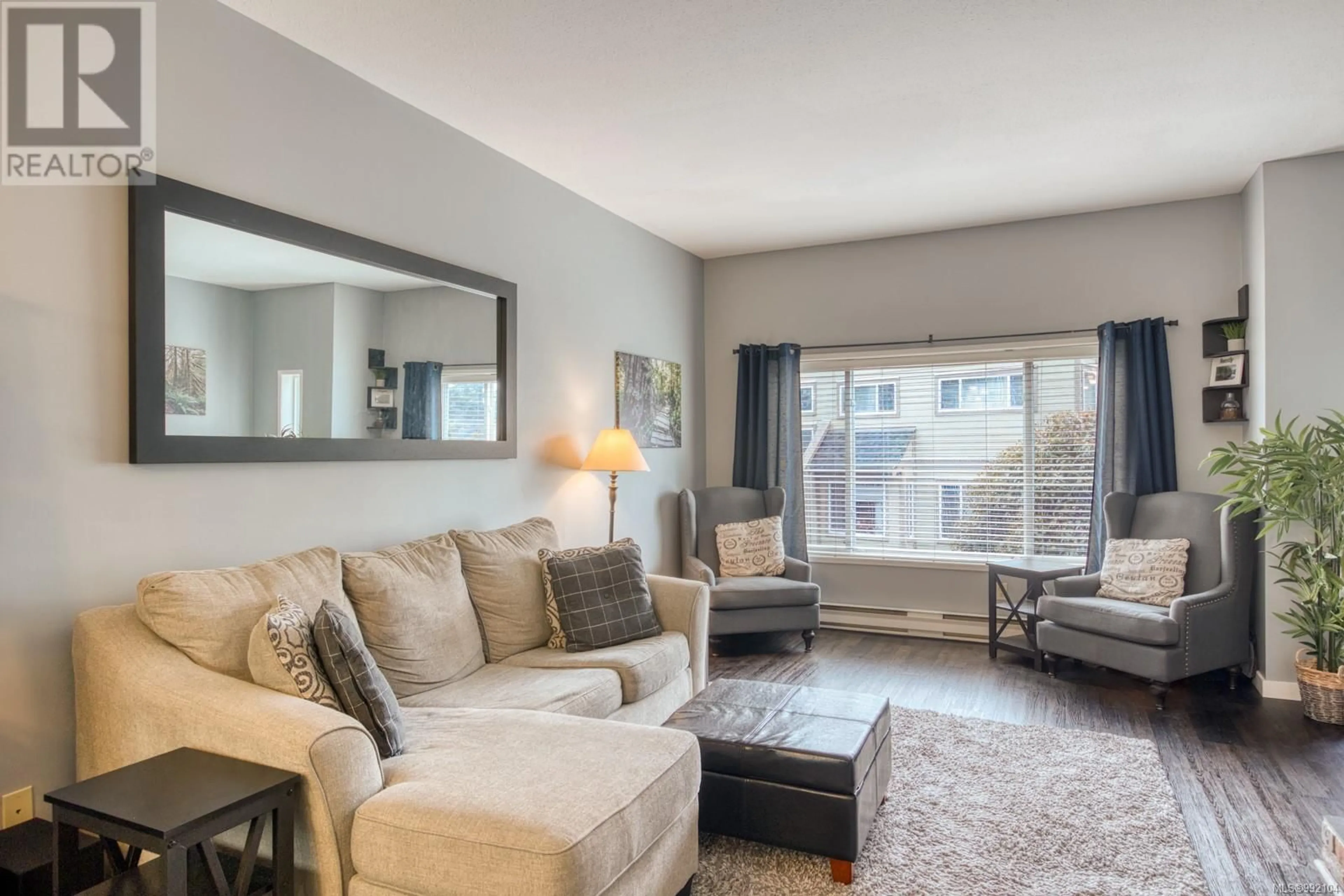 Living room with furniture, unknown for 214 - 2250 MANOR PLACE, Comox British Columbia V9M1C5