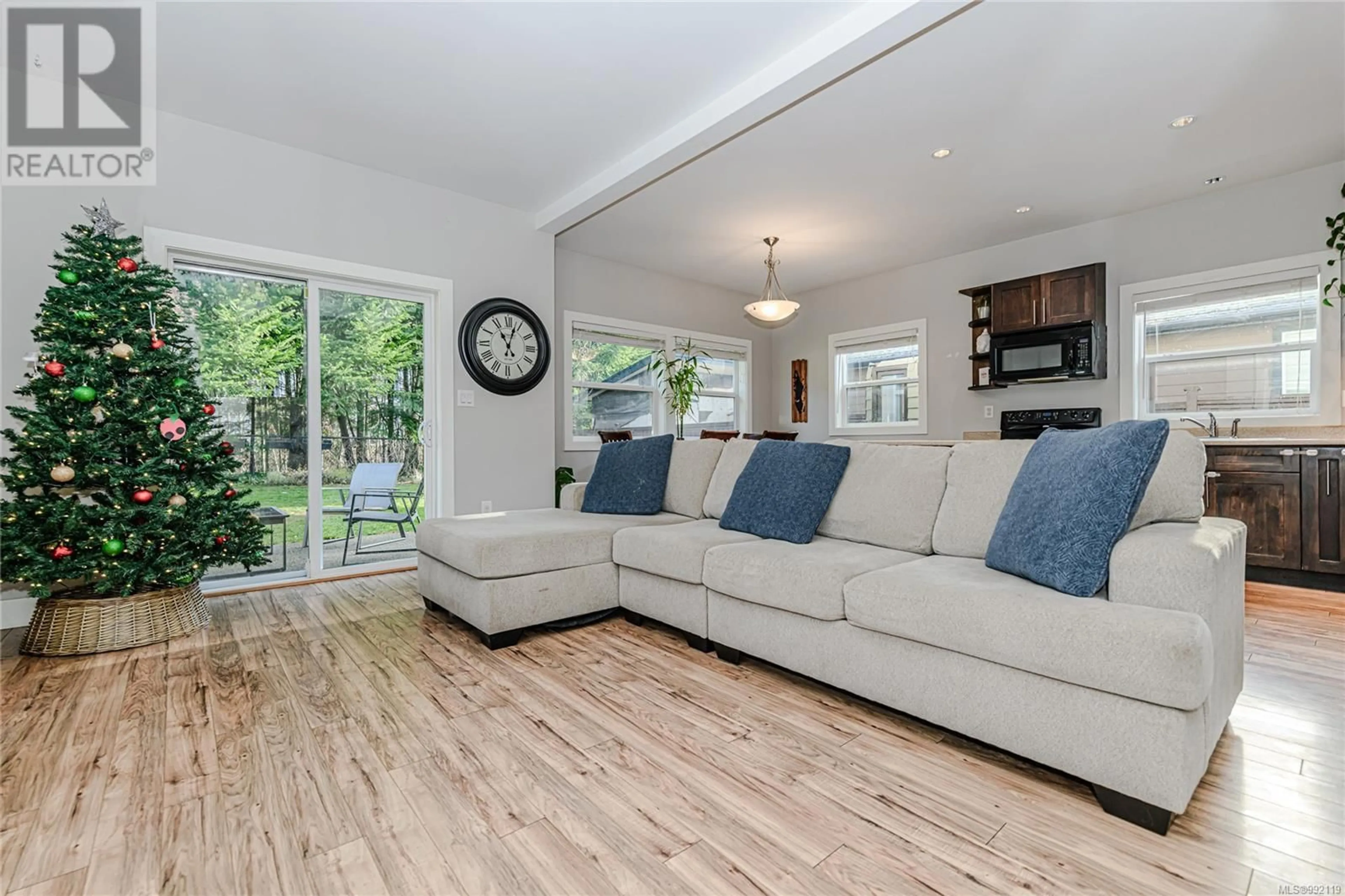 Living room with furniture, unknown for 1043 SKYLAR CIRCLE, Shawnigan Lake British Columbia V0R2W3