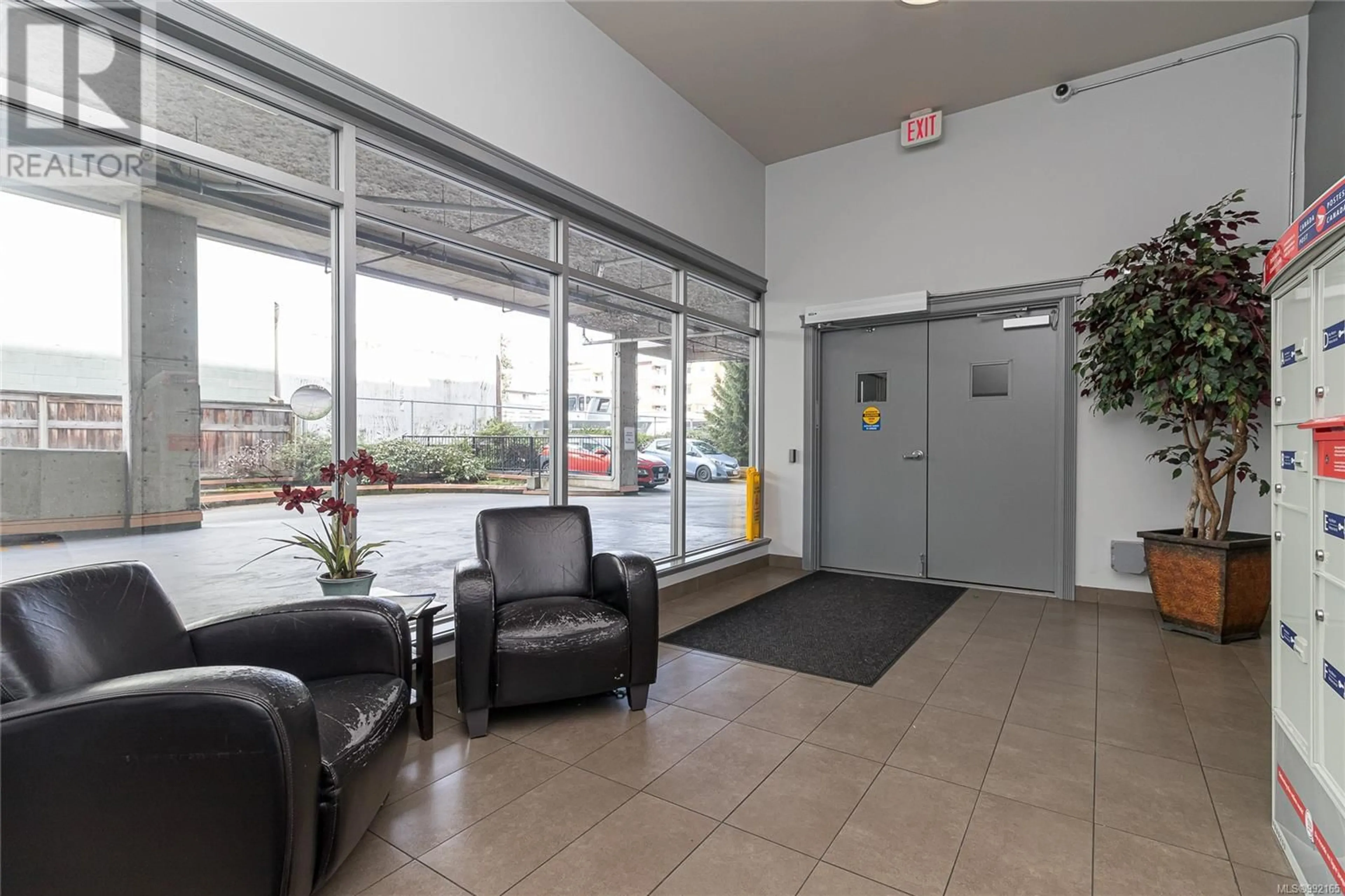 Indoor foyer for 301 866 Goldstream Ave, Langford British Columbia V9C2X9