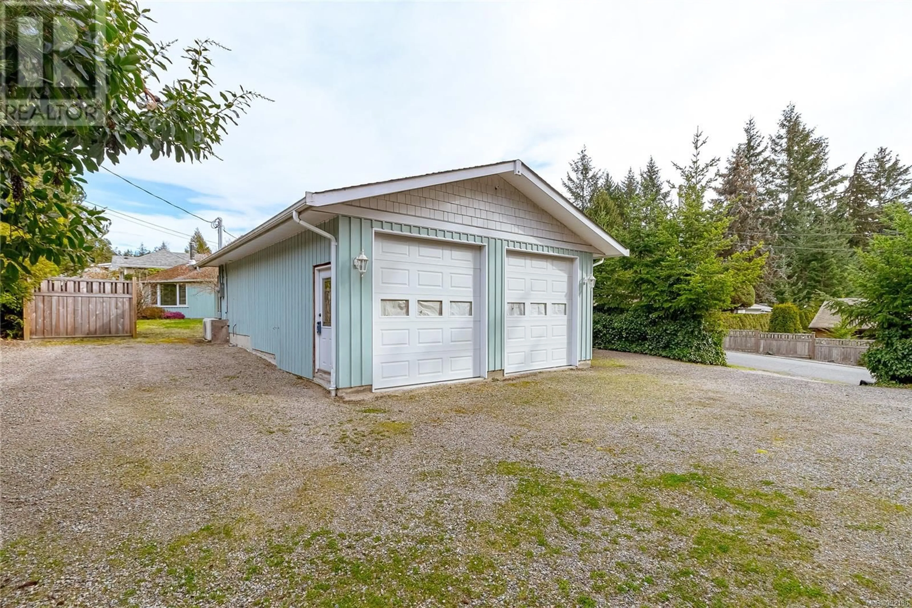 Indoor garage for 421 QUATSINO ROAD, Qualicum Beach British Columbia V9K1B5