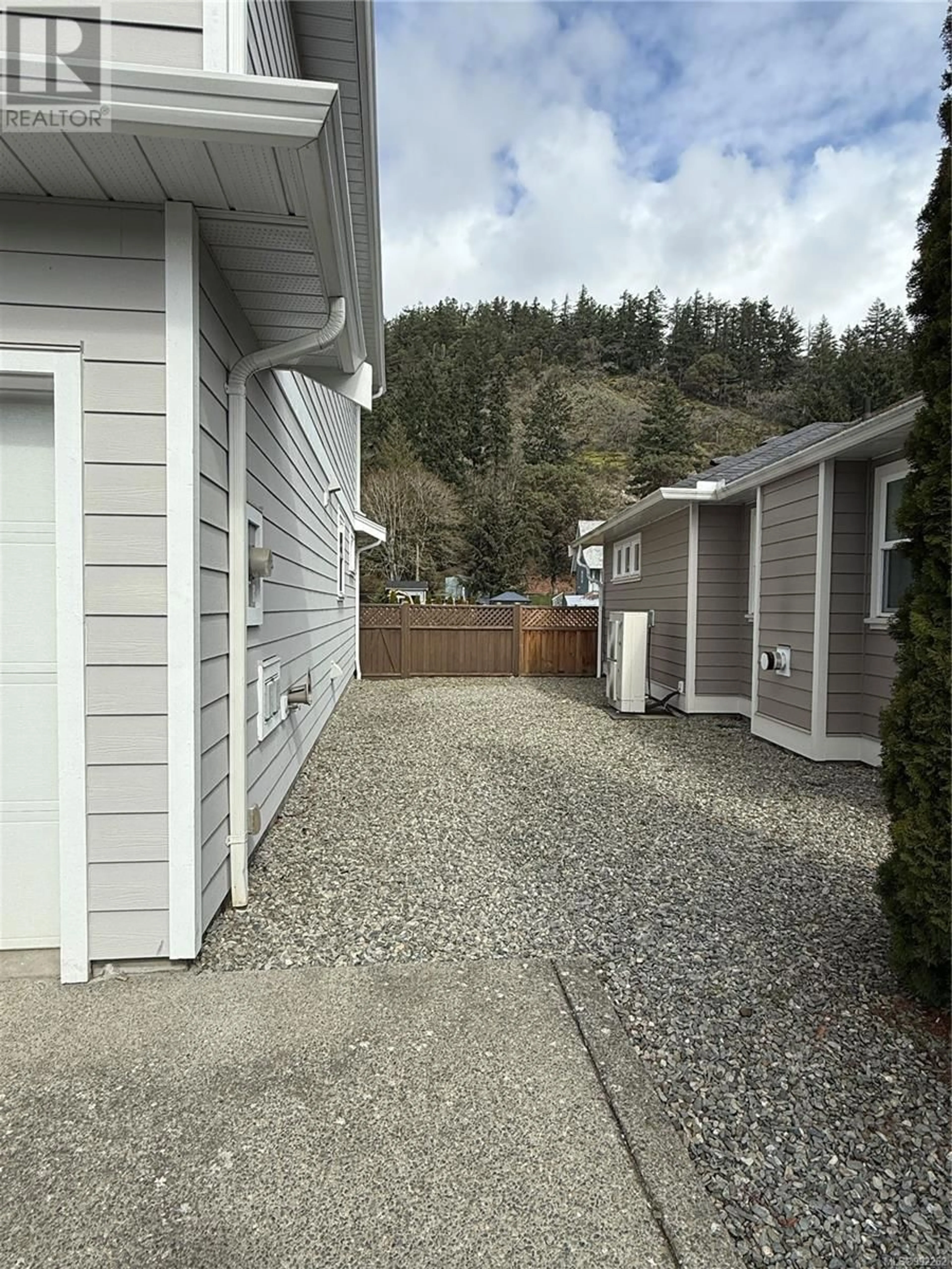 Unknown for 2796 LAKE END ROAD, Langford British Columbia V9B5T5