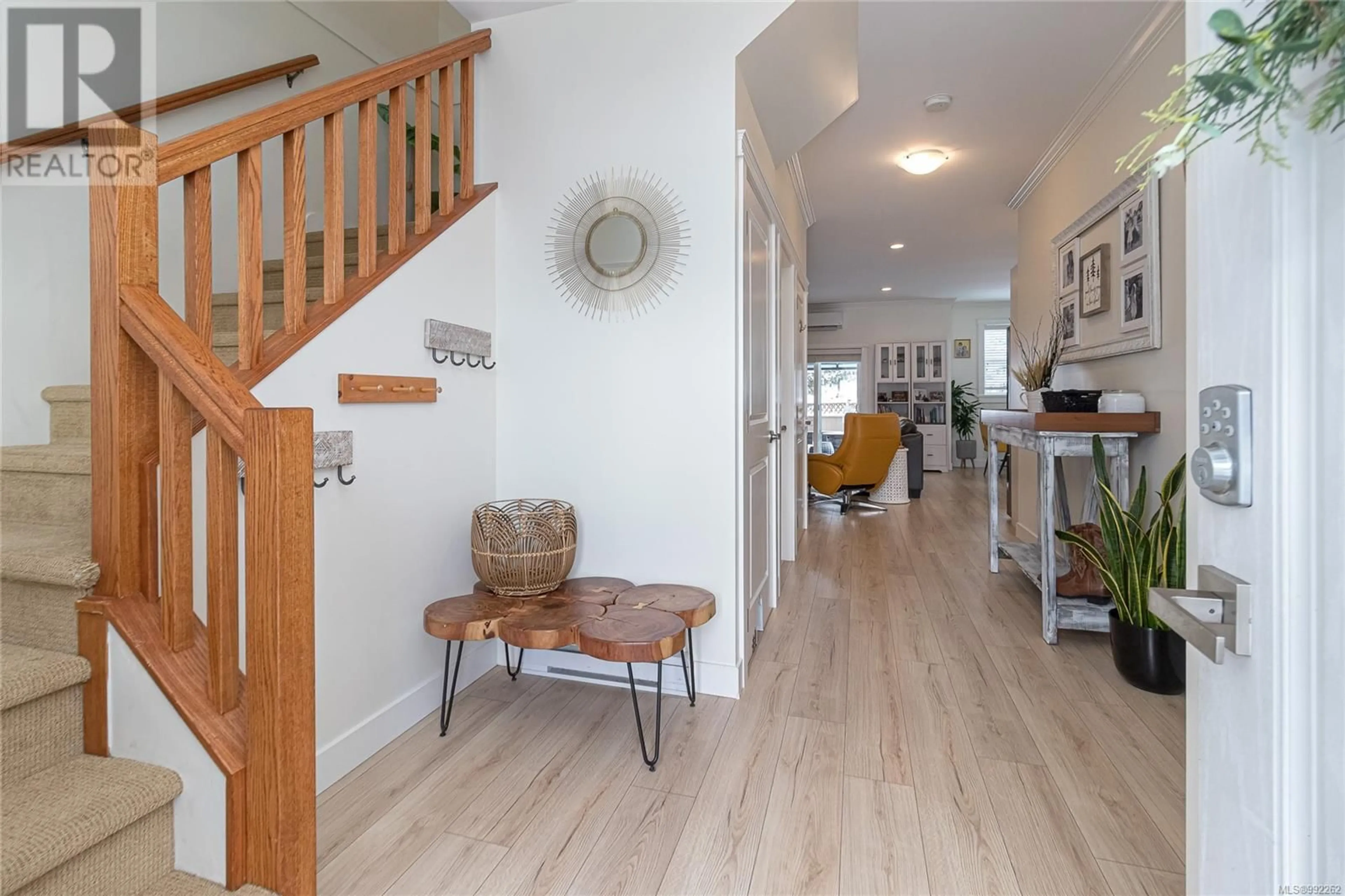 Indoor entryway for 2796 LAKE END ROAD, Langford British Columbia V9B5T5