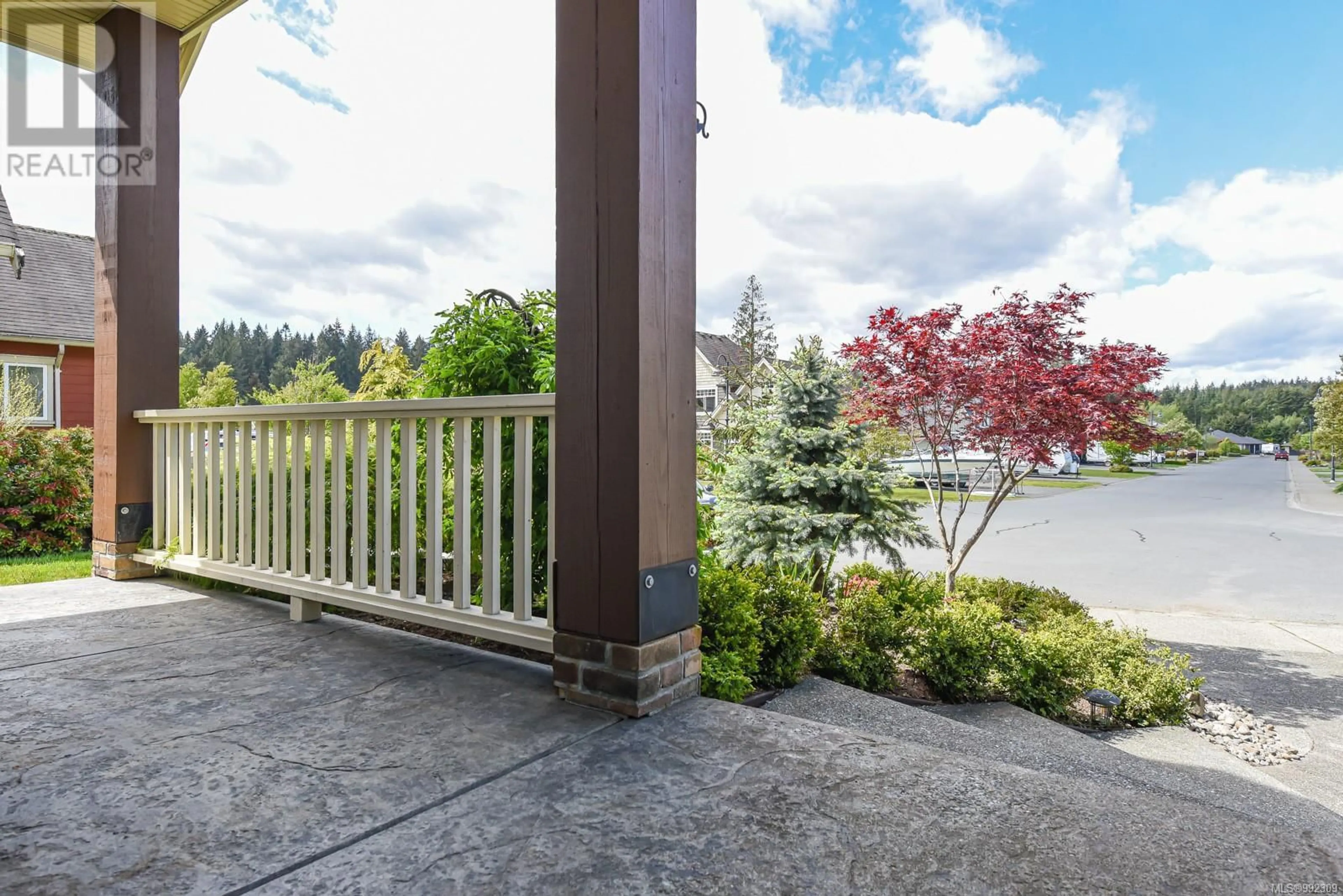 Patio, water/lake/river/ocean view for 571 EDGEWOOD DRIVE, Campbell River British Columbia V9W8H1