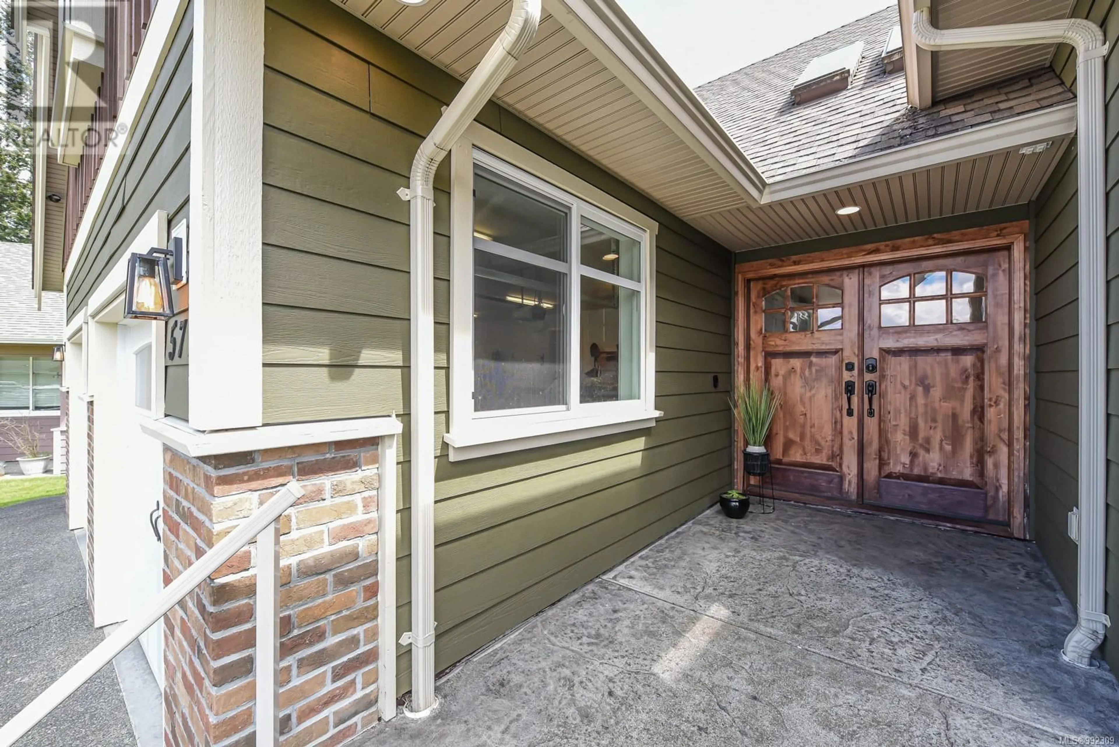 Unknown for 571 EDGEWOOD DRIVE, Campbell River British Columbia V9W8H1