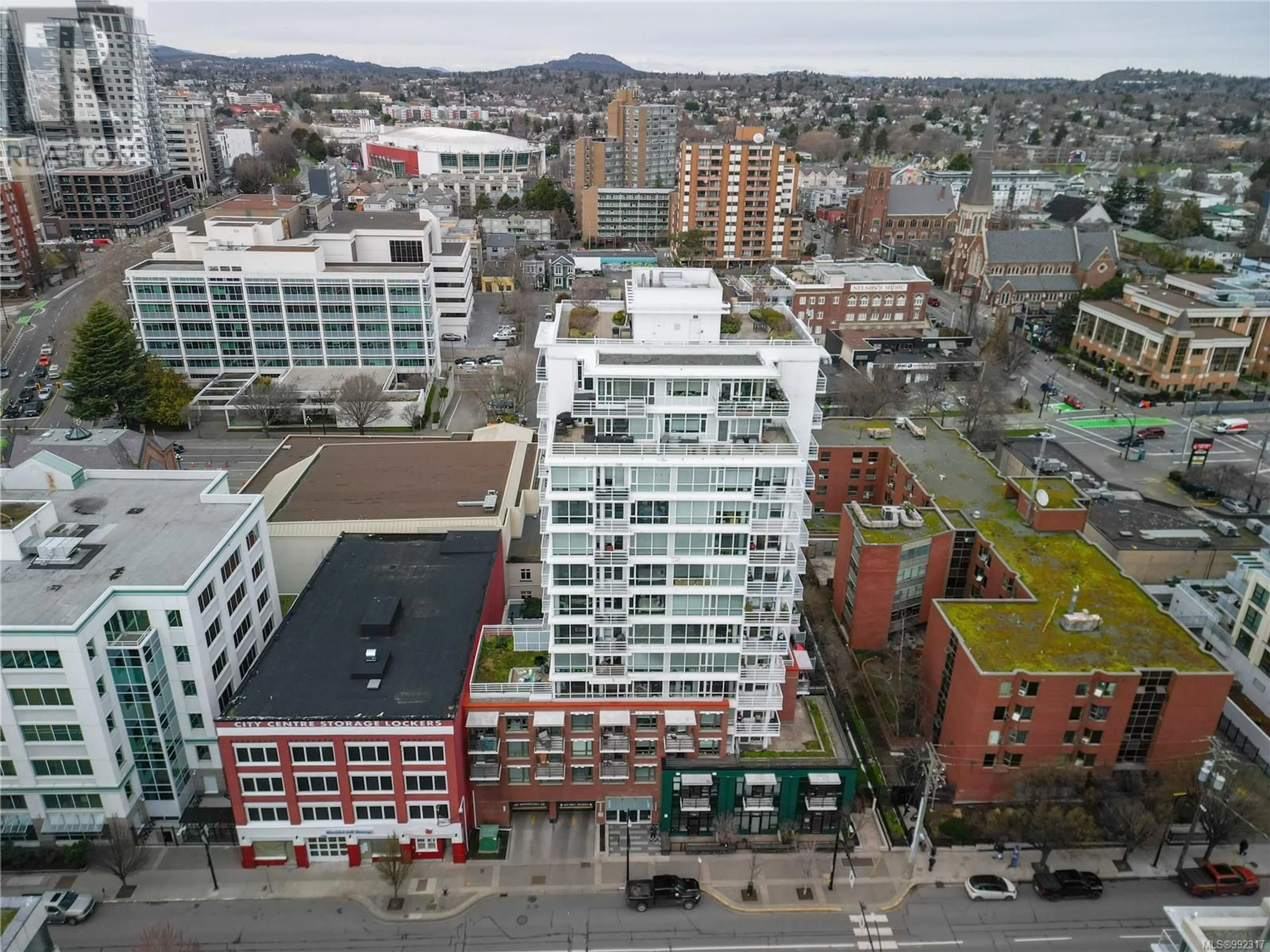 A pic from outside/outdoor area/front of a property/back of a property/a pic from drone, city buildings view from balcony for 1206 - 834 JOHNSON STREET, Victoria British Columbia V8W1N3