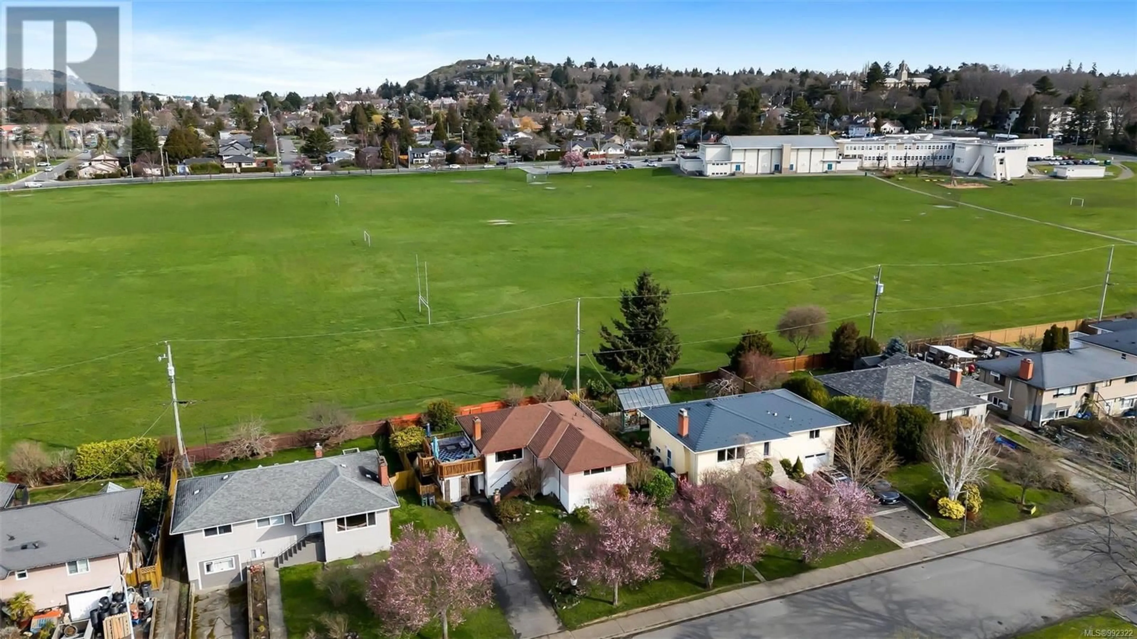A pic from outside/outdoor area/front of a property/back of a property/a pic from drone, street for 1730 TAYLOR STREET, Saanich British Columbia V8R3E9