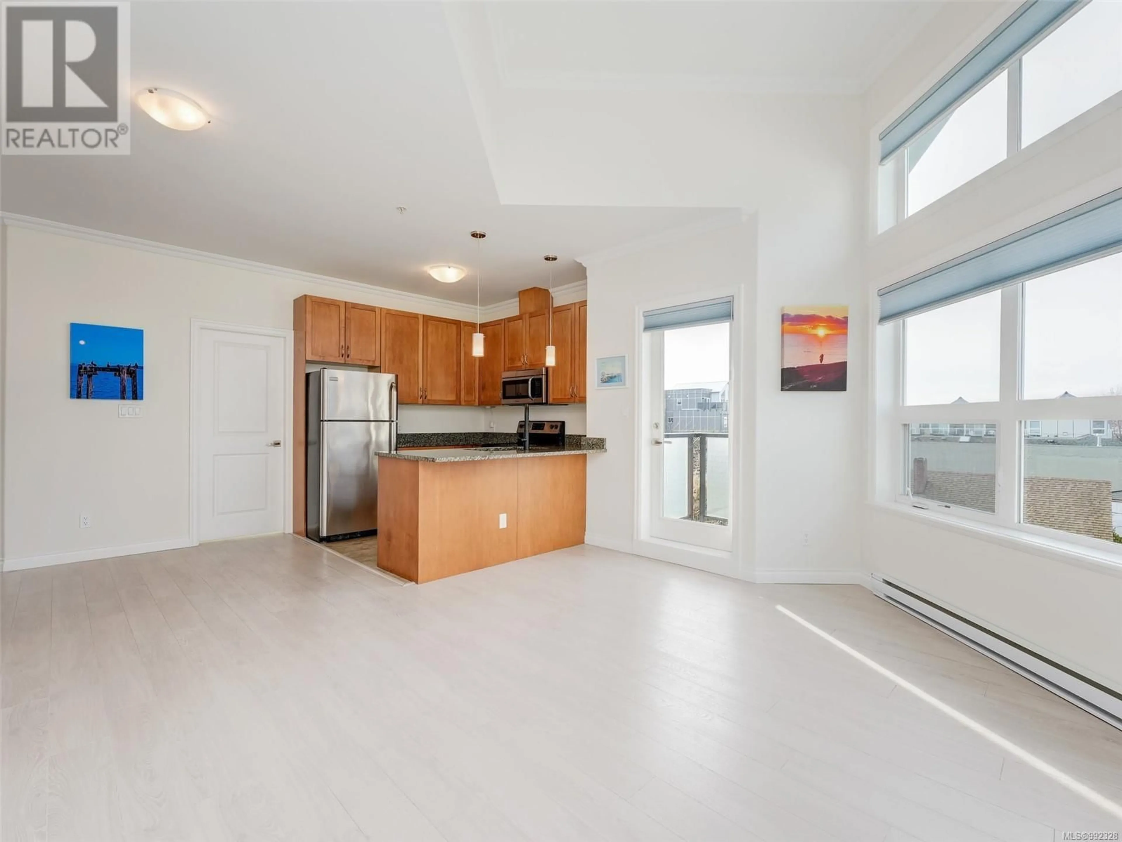 Open concept kitchen, unknown for 302 - 9751 FOURTH STREET, Sidney British Columbia V8L2Y9