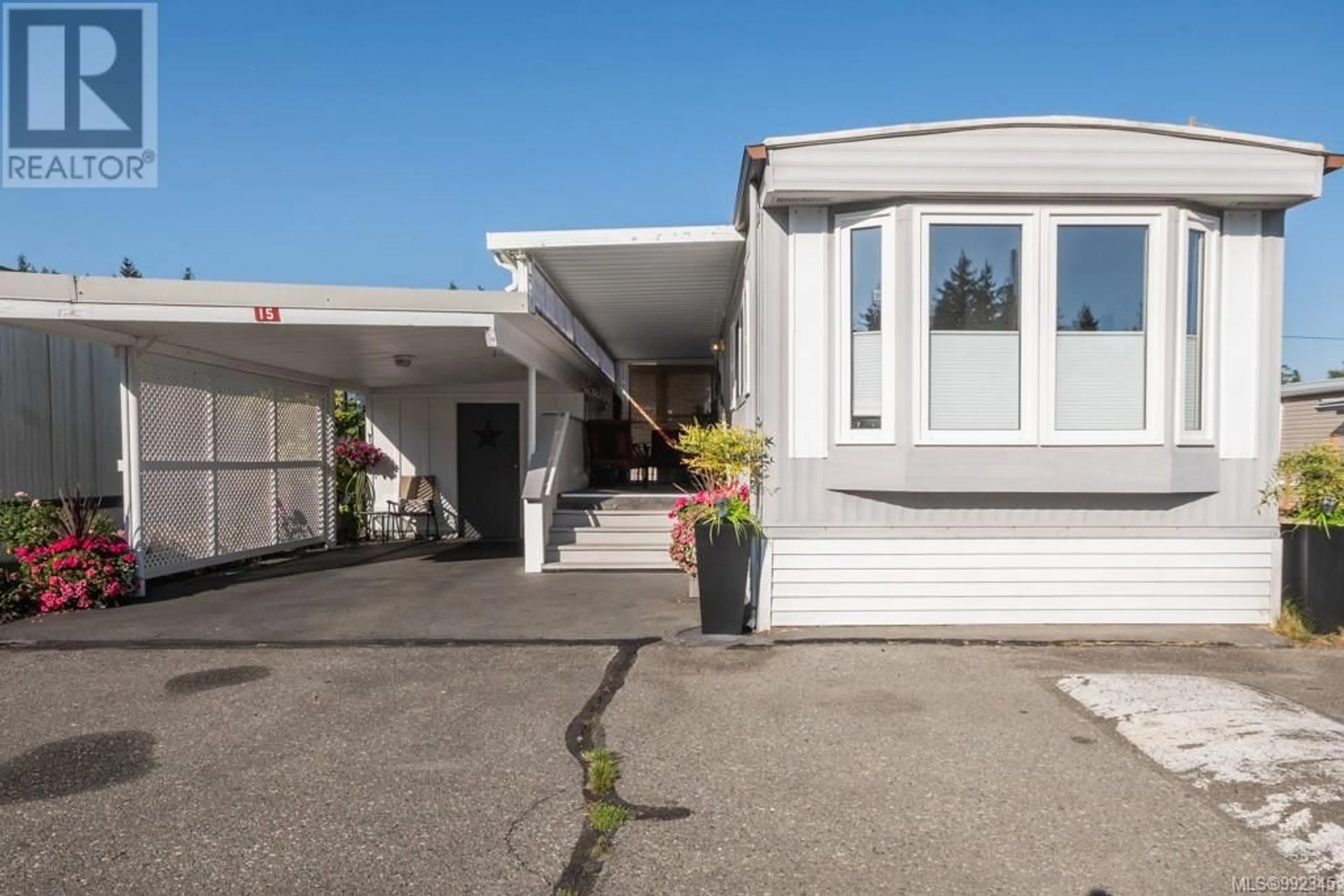 Home with vinyl exterior material, street for 15 - 1240 WILKINSON ROAD, Comox British Columbia V9M3X8