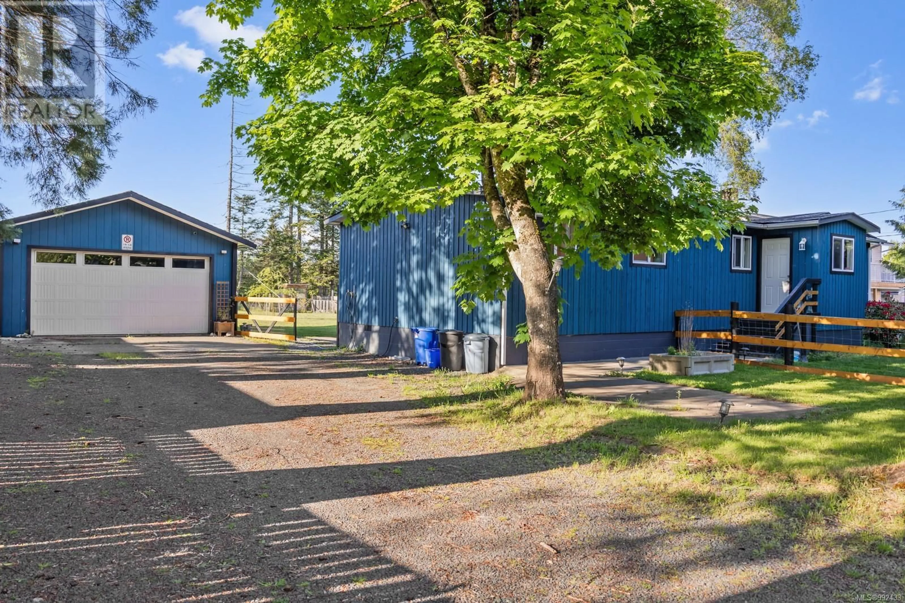 Patio, street for 1770 HOLMSTROM ROAD, Campbell River British Columbia V9W3T3