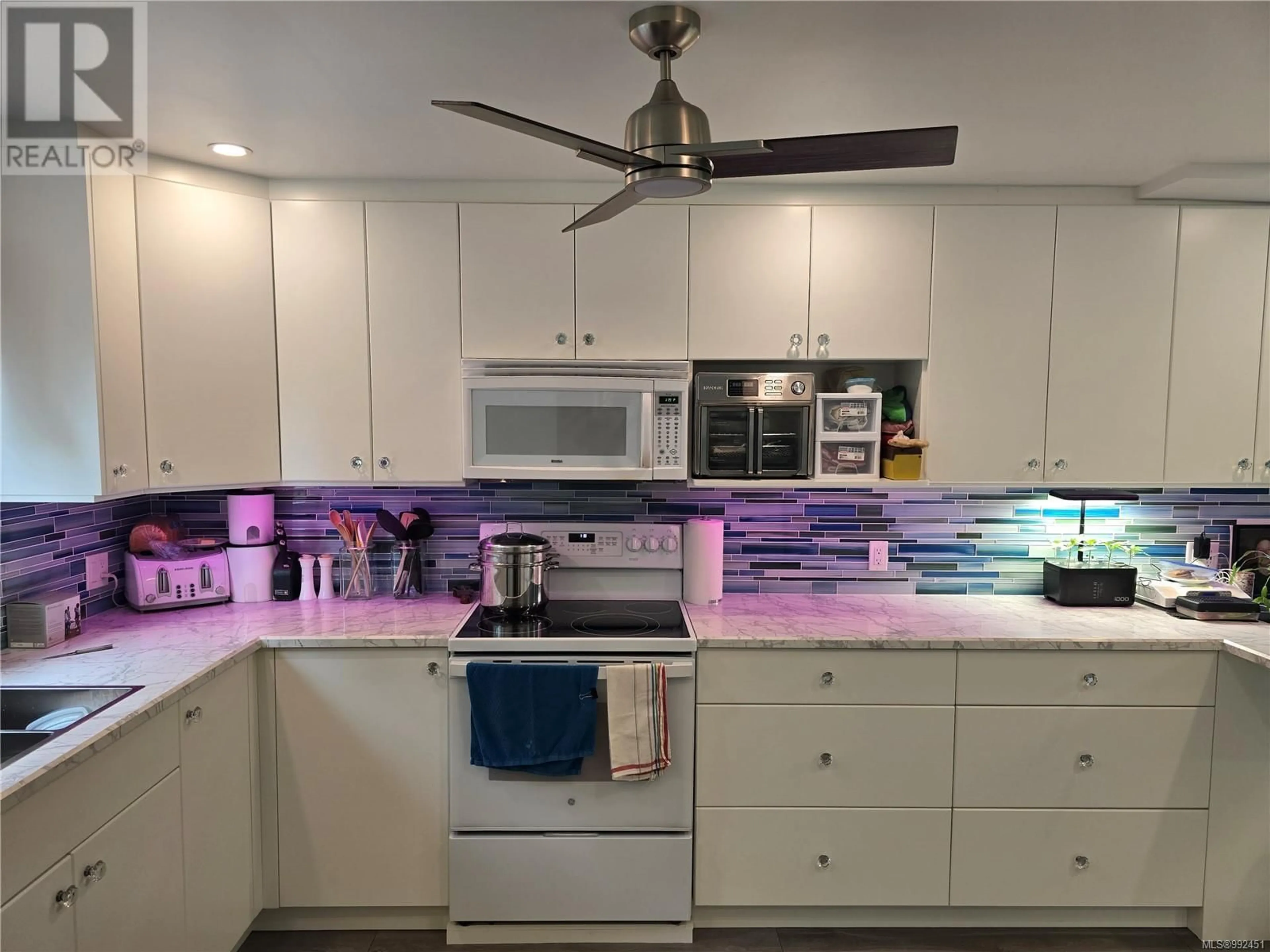Standard kitchen, unknown for 2905 LEIGH ROAD, Langford British Columbia V9B4G6