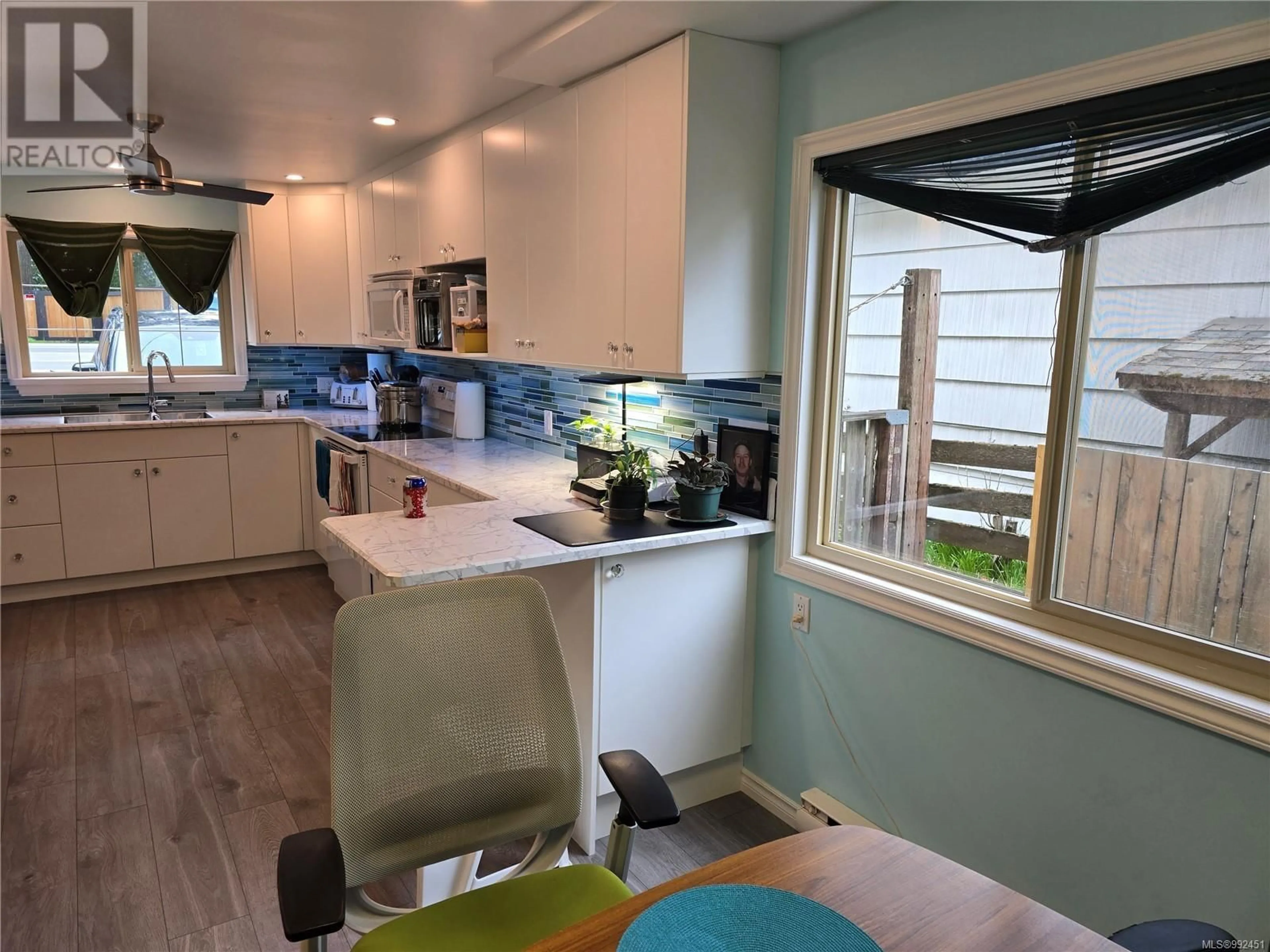 Open concept kitchen, unknown for 2905 LEIGH ROAD, Langford British Columbia V9B4G6
