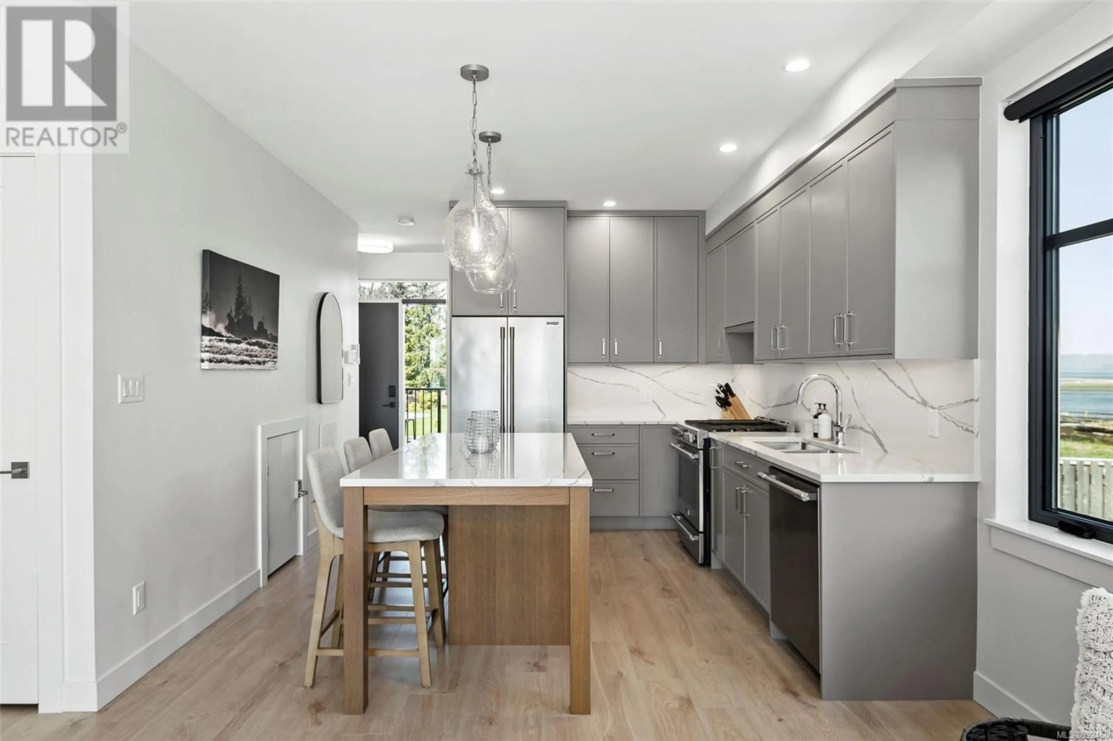 Contemporary kitchen, unknown for 12 - 9022 CLARKSON AVENUE, Black Creek British Columbia V9J1B2