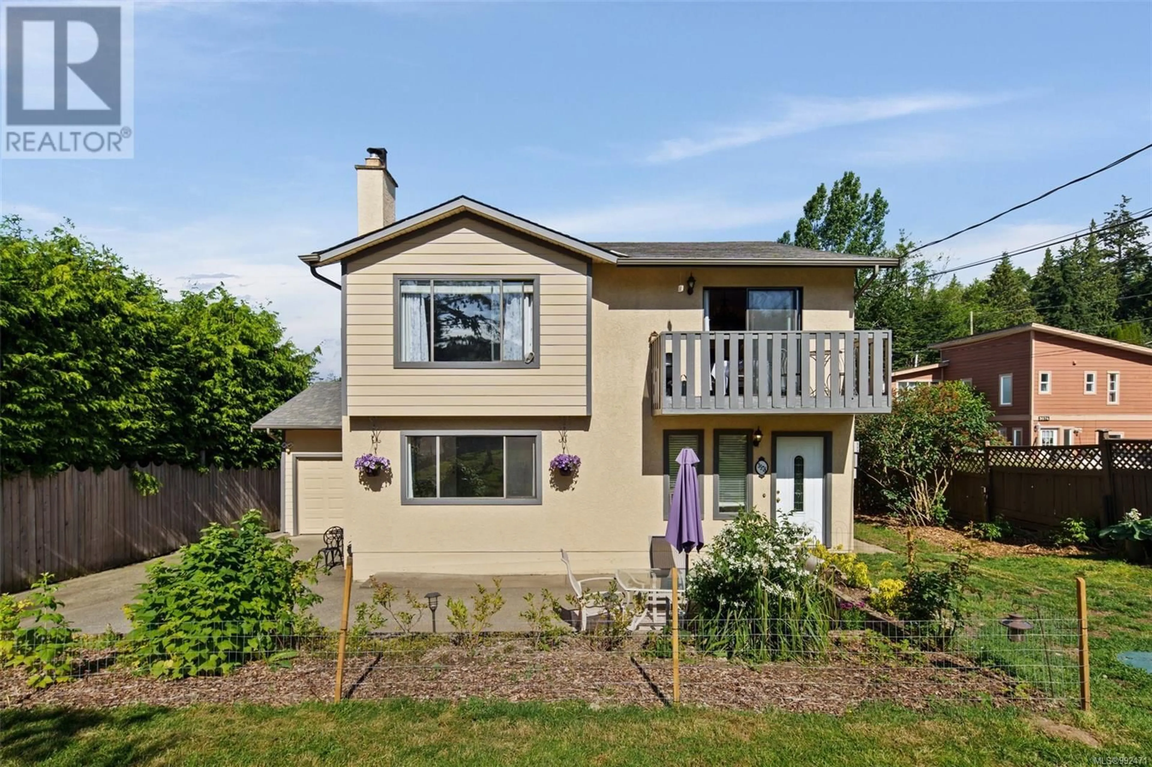 Home with vinyl exterior material, street for 3578 WISHART ROAD, Colwood British Columbia V9C3B4