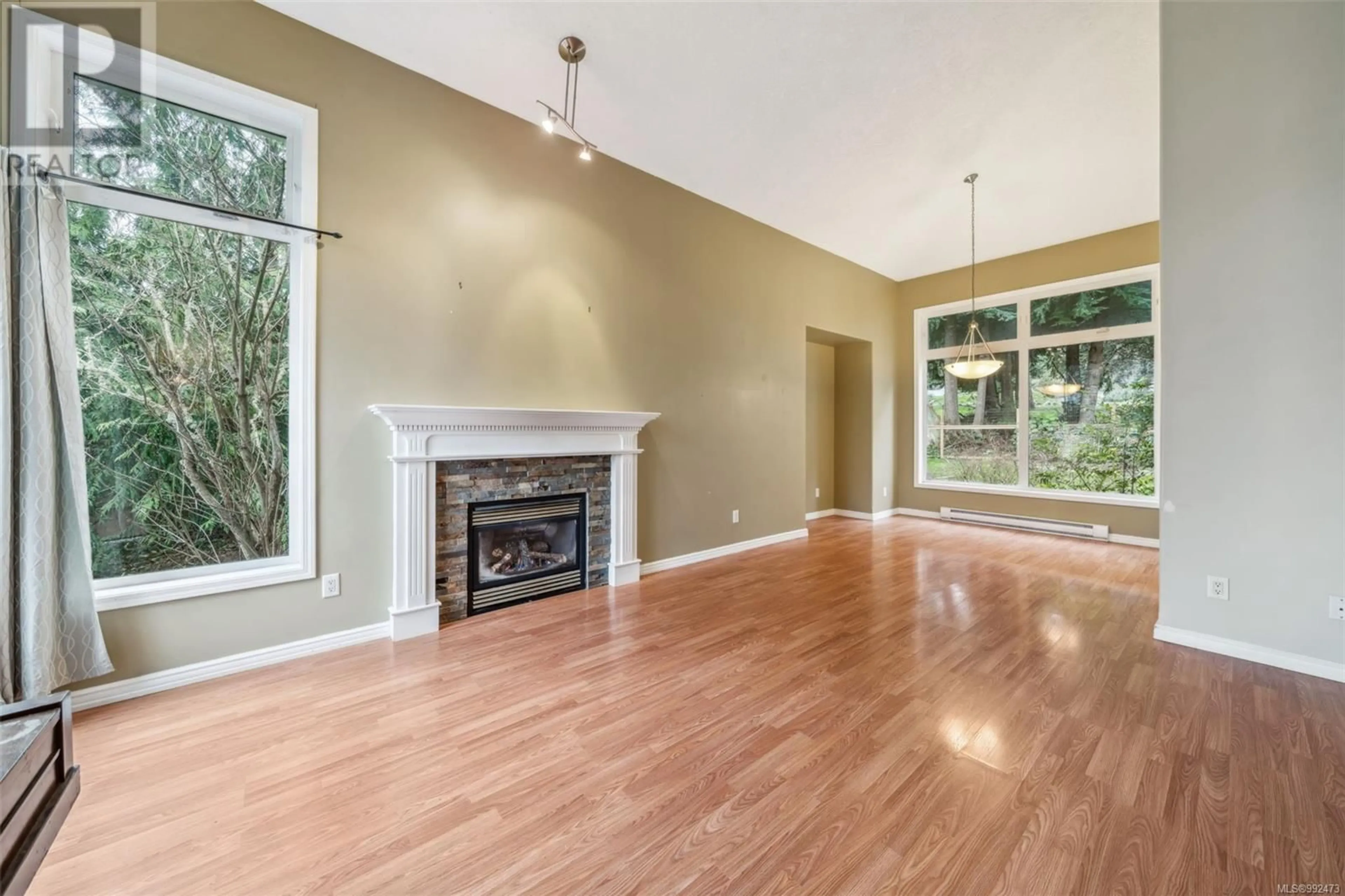 Living room with furniture, unknown for 7101 FRANCIS ROAD, Sooke British Columbia V9Z0T7