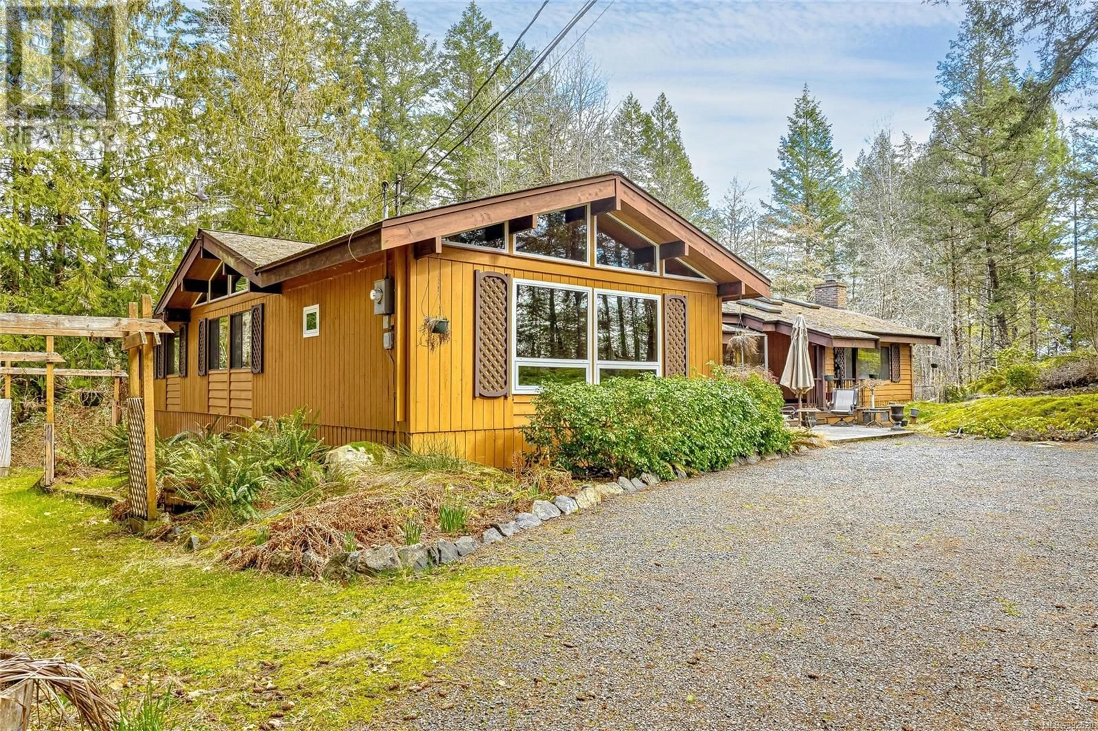 Unknown for 2298 MUNN ROAD, Highlands British Columbia V9E1H5