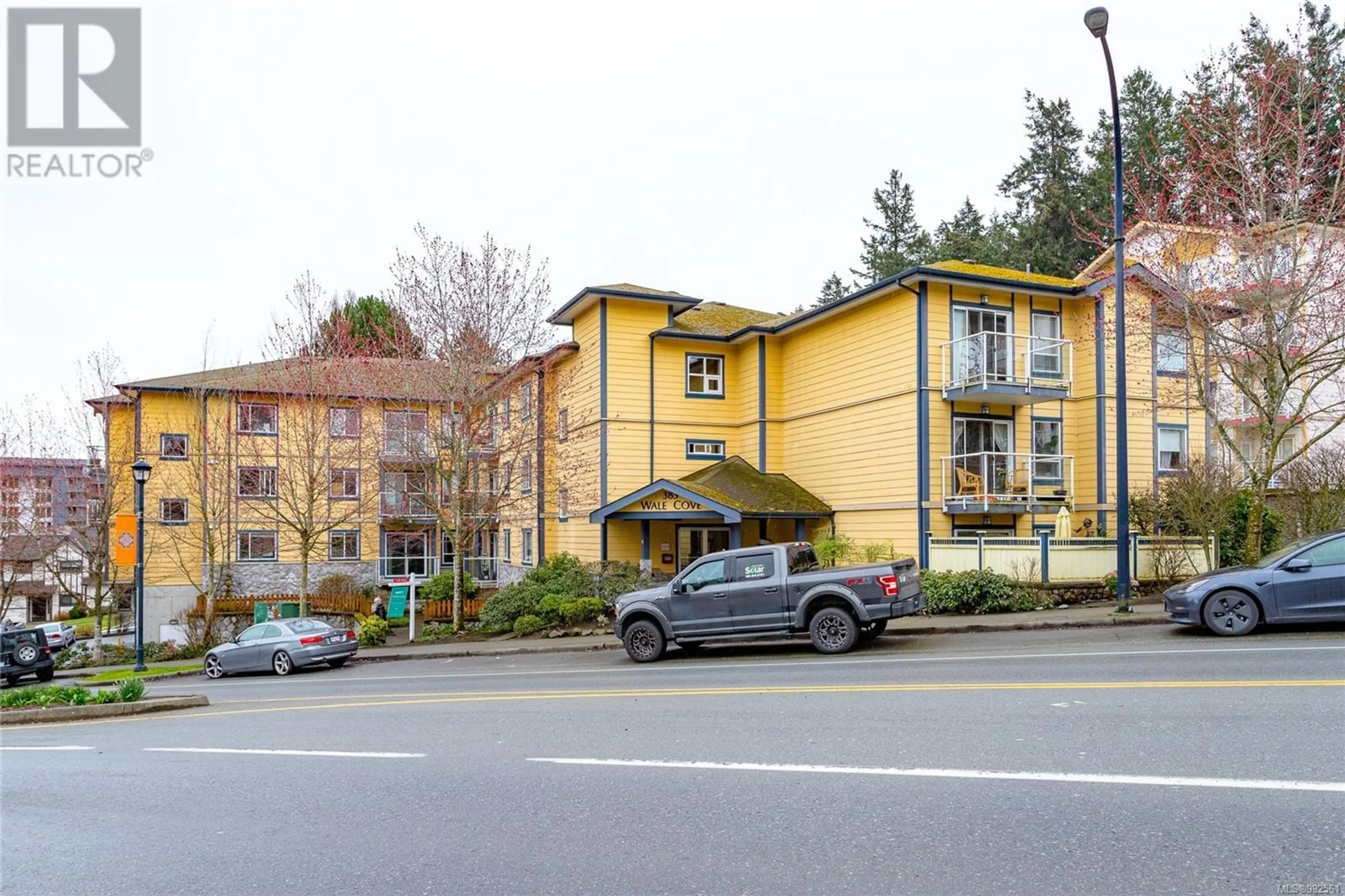 Patio, building for 111 - 383 WALE ROAD, Colwood British Columbia V9B2P9