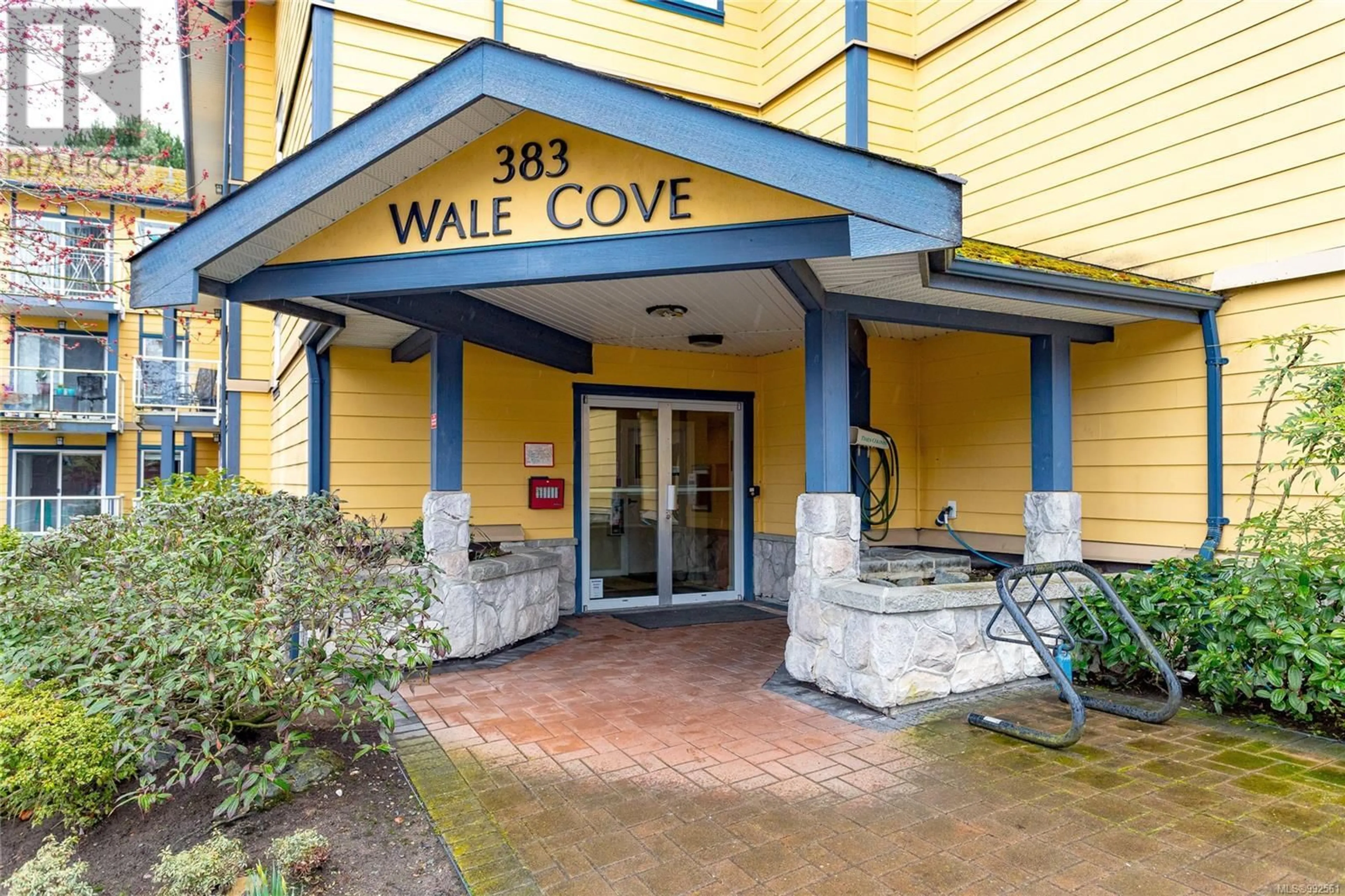 Home with vinyl exterior material, street for 111 - 383 WALE ROAD, Colwood British Columbia V9B2P9