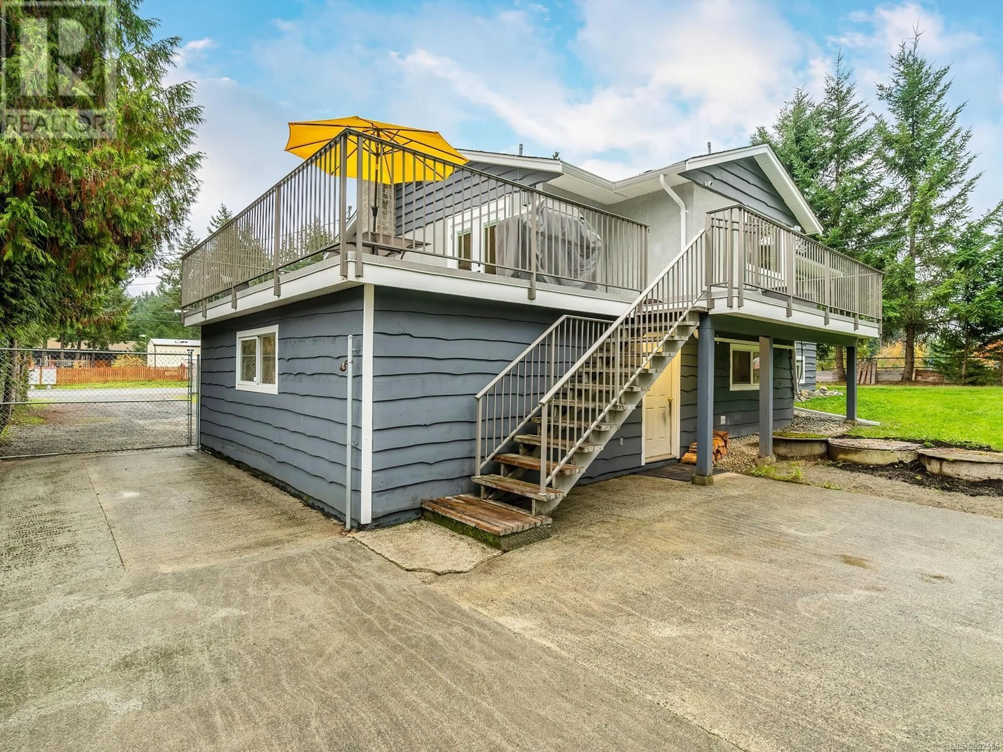 A pic from outside/outdoor area/front of a property/back of a property/a pic from drone, building for 3513 HALLBERG ROAD, Nanaimo British Columbia V9G1K1