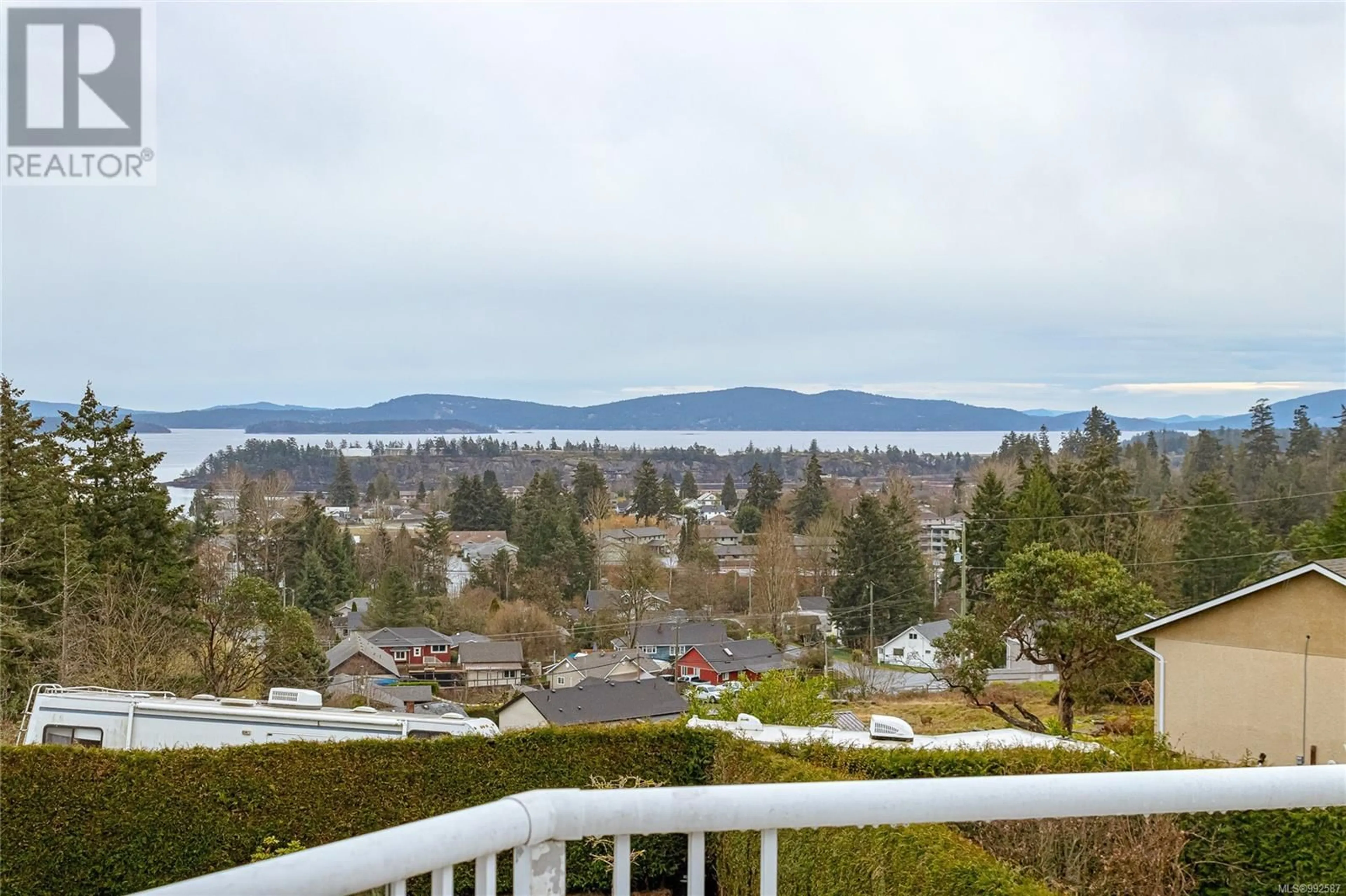 A pic from outside/outdoor area/front of a property/back of a property/a pic from drone, water/lake/river/ocean view for 9939 ECHO HEIGHTS, Chemainus British Columbia V0R1K2