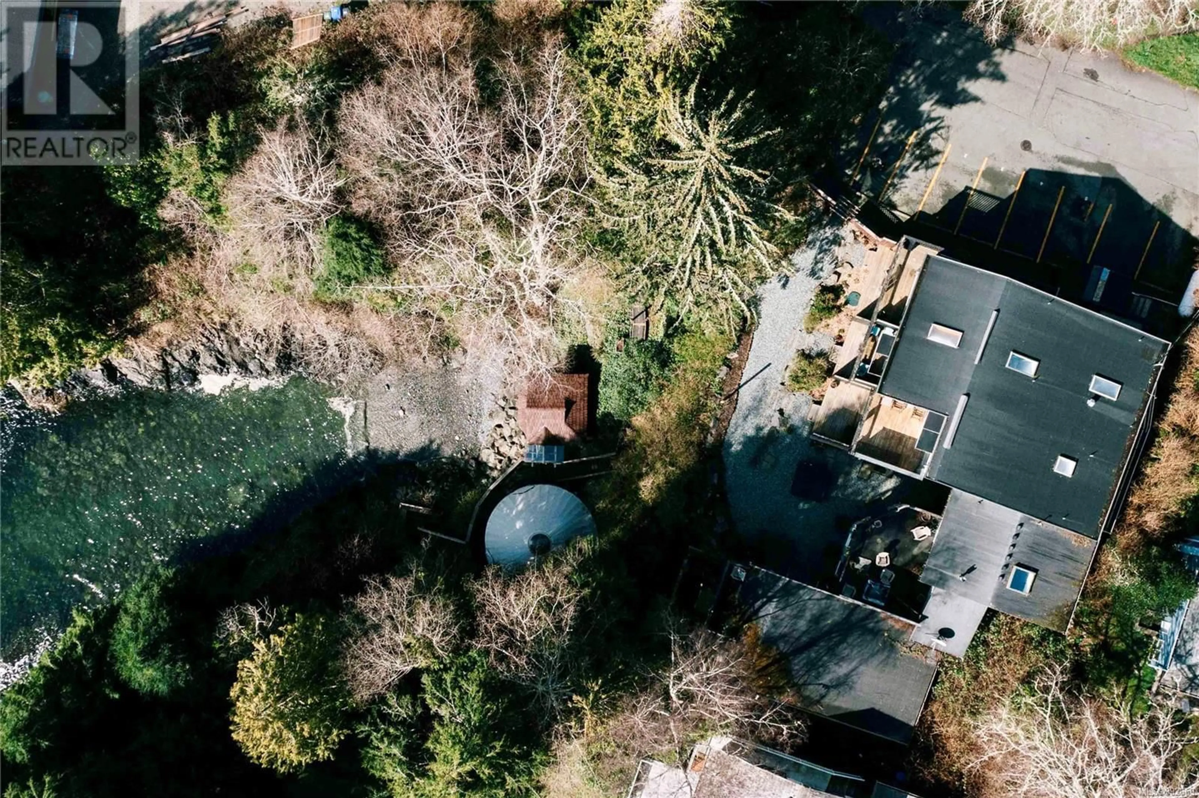 A pic from outside/outdoor area/front of a property/back of a property/a pic from drone, unknown for 201 MAIN STREET, Tofino British Columbia V0R2Z0